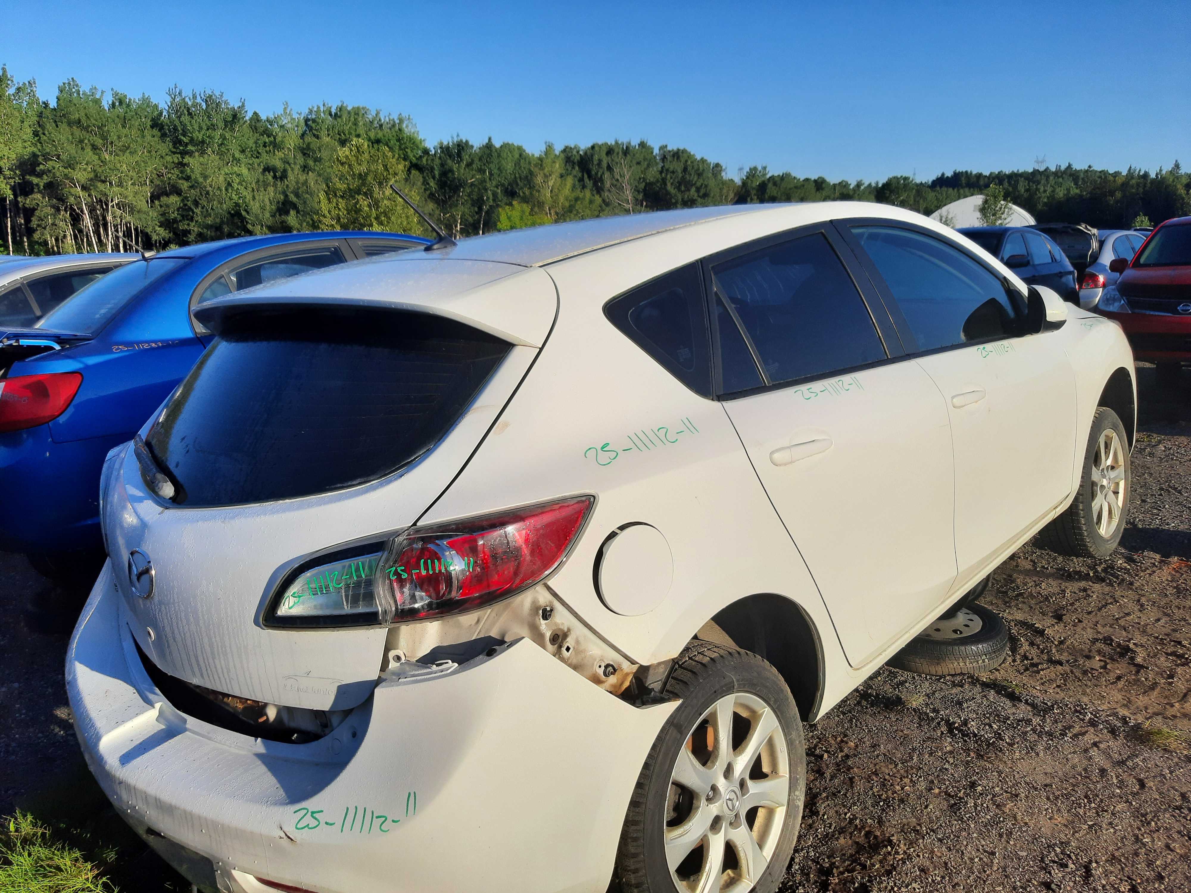 MAZDA MAZDA3 2011