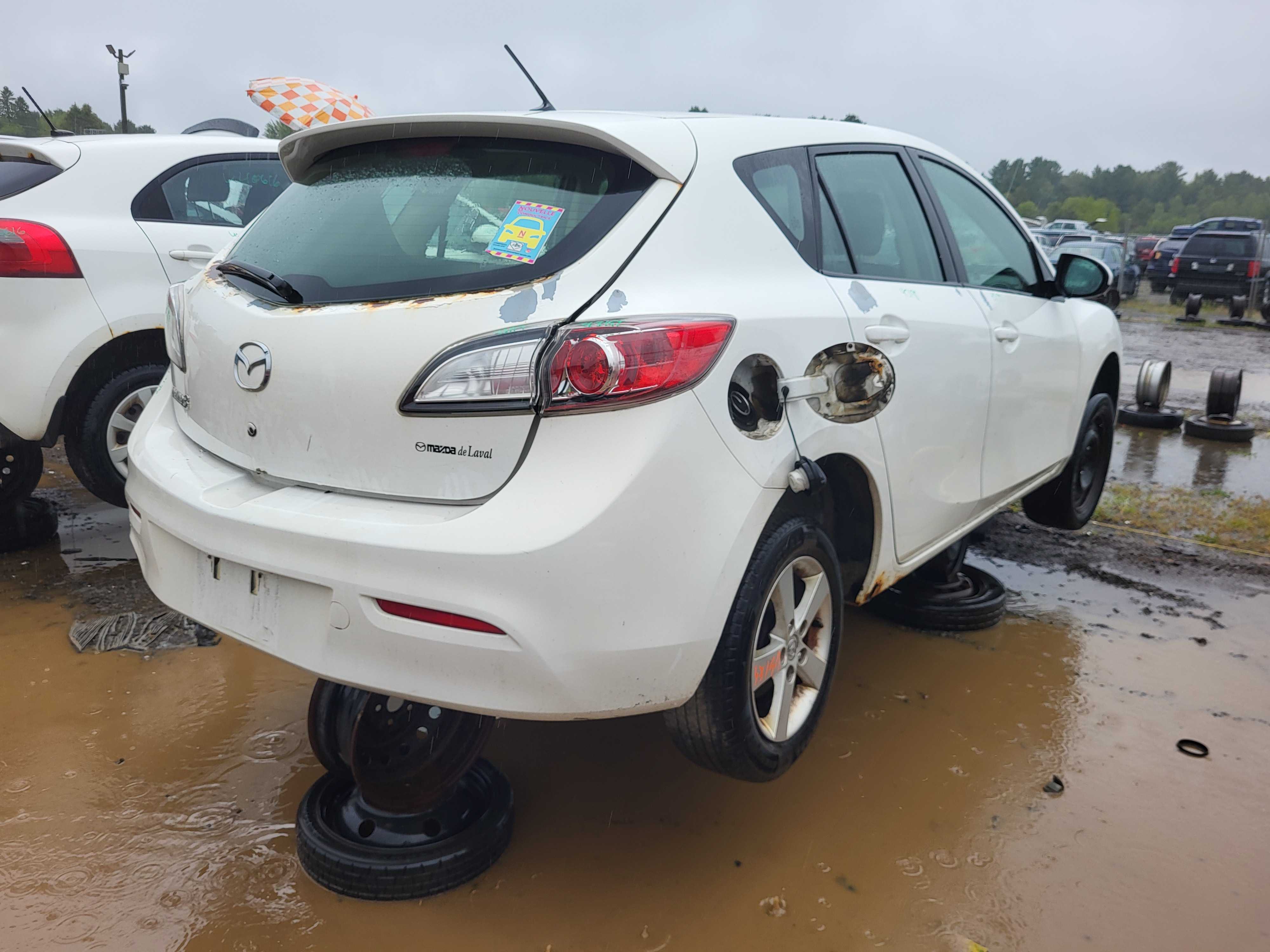 MAZDA MAZDA3 2011