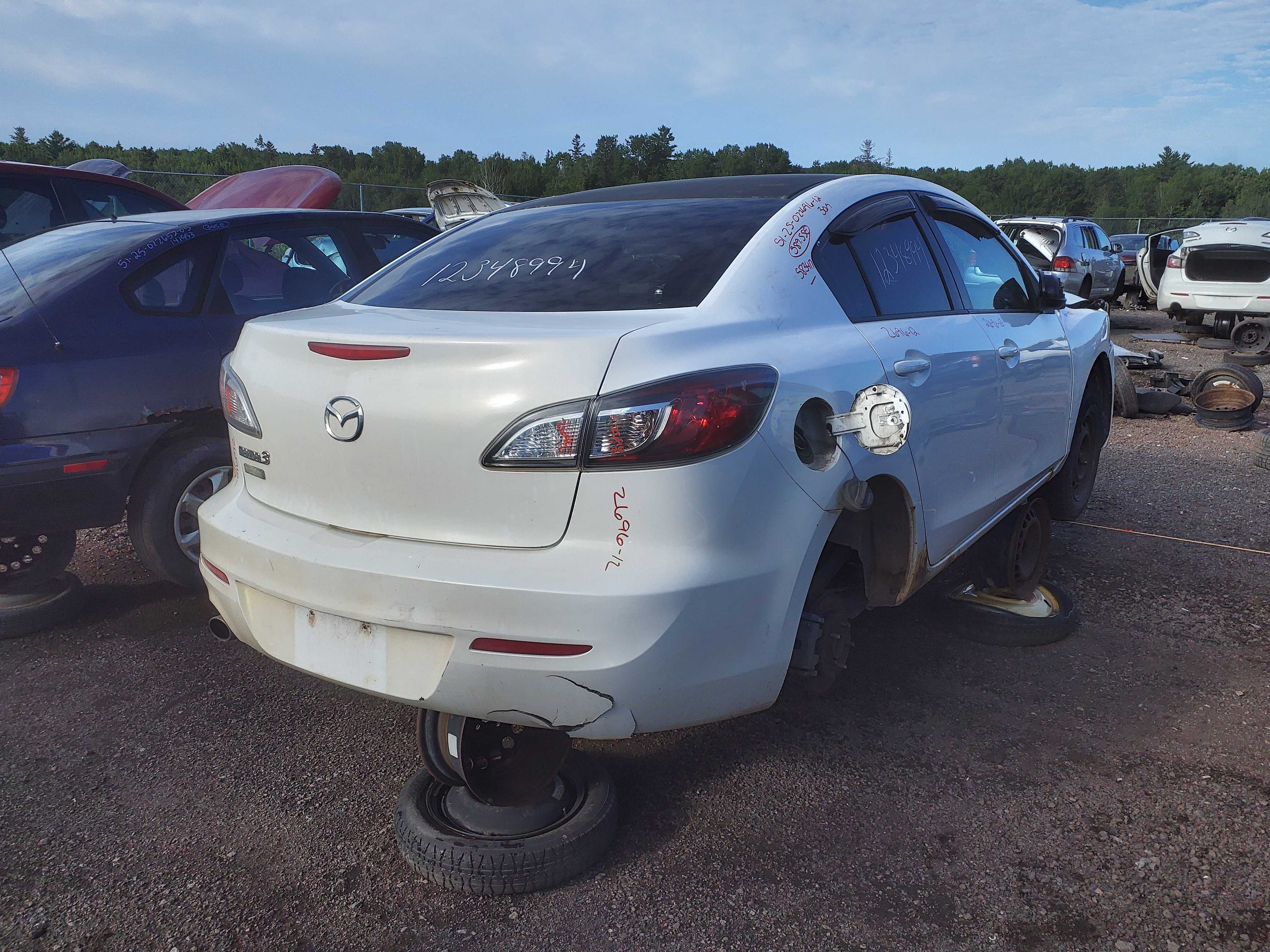 MAZDA MAZDA3 2012