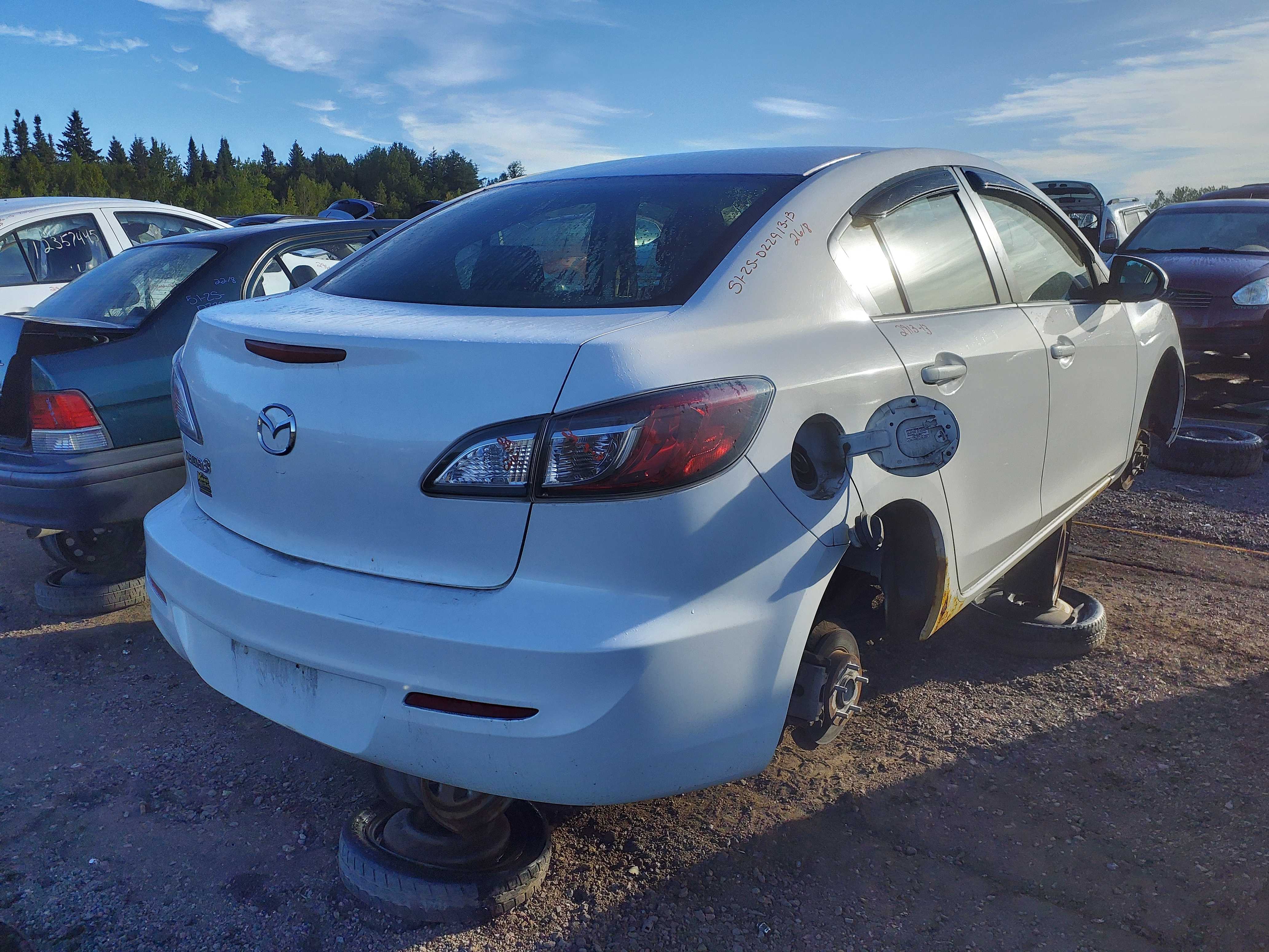 MAZDA MAZDA3 2013