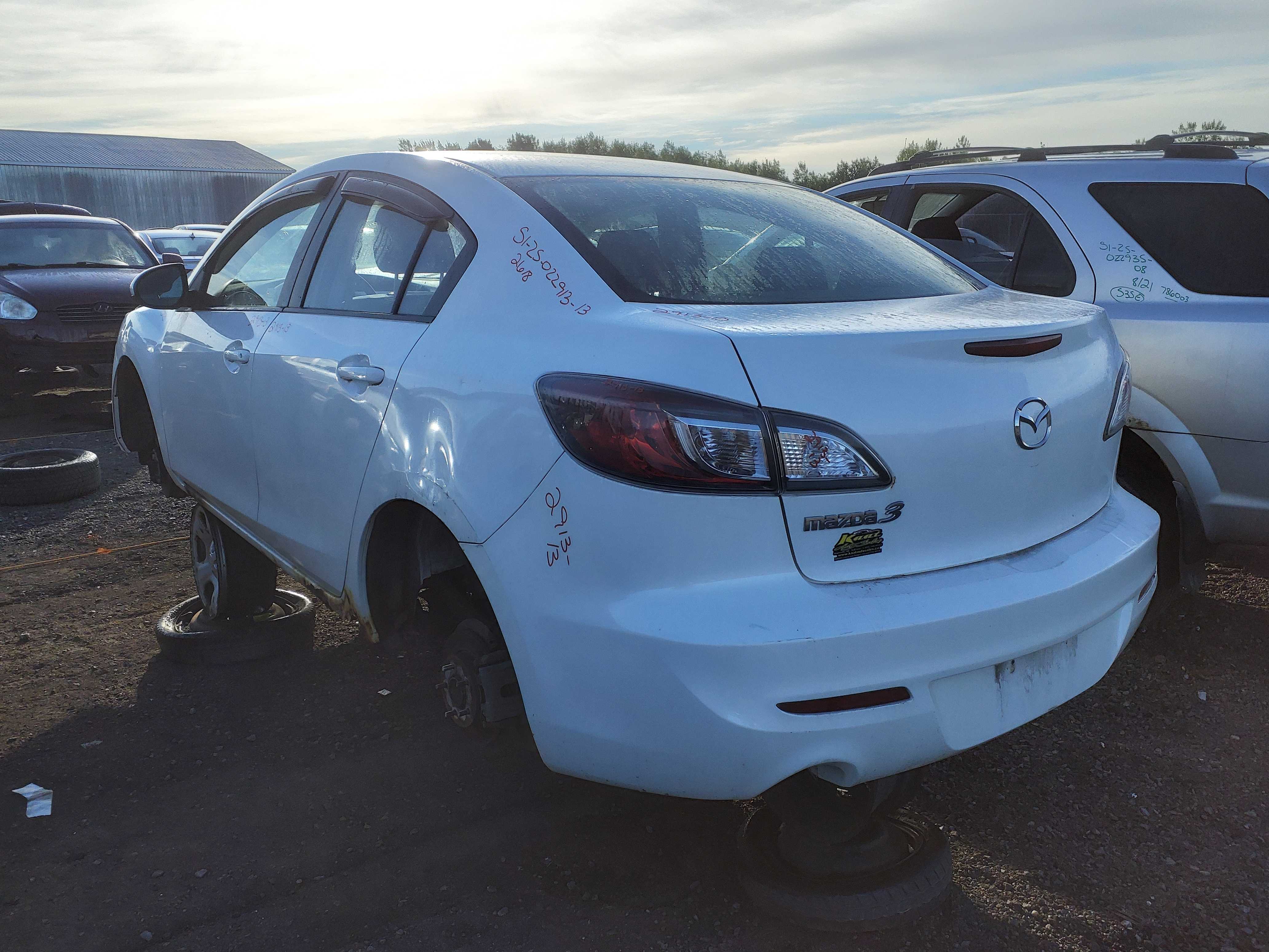 MAZDA MAZDA3 2013