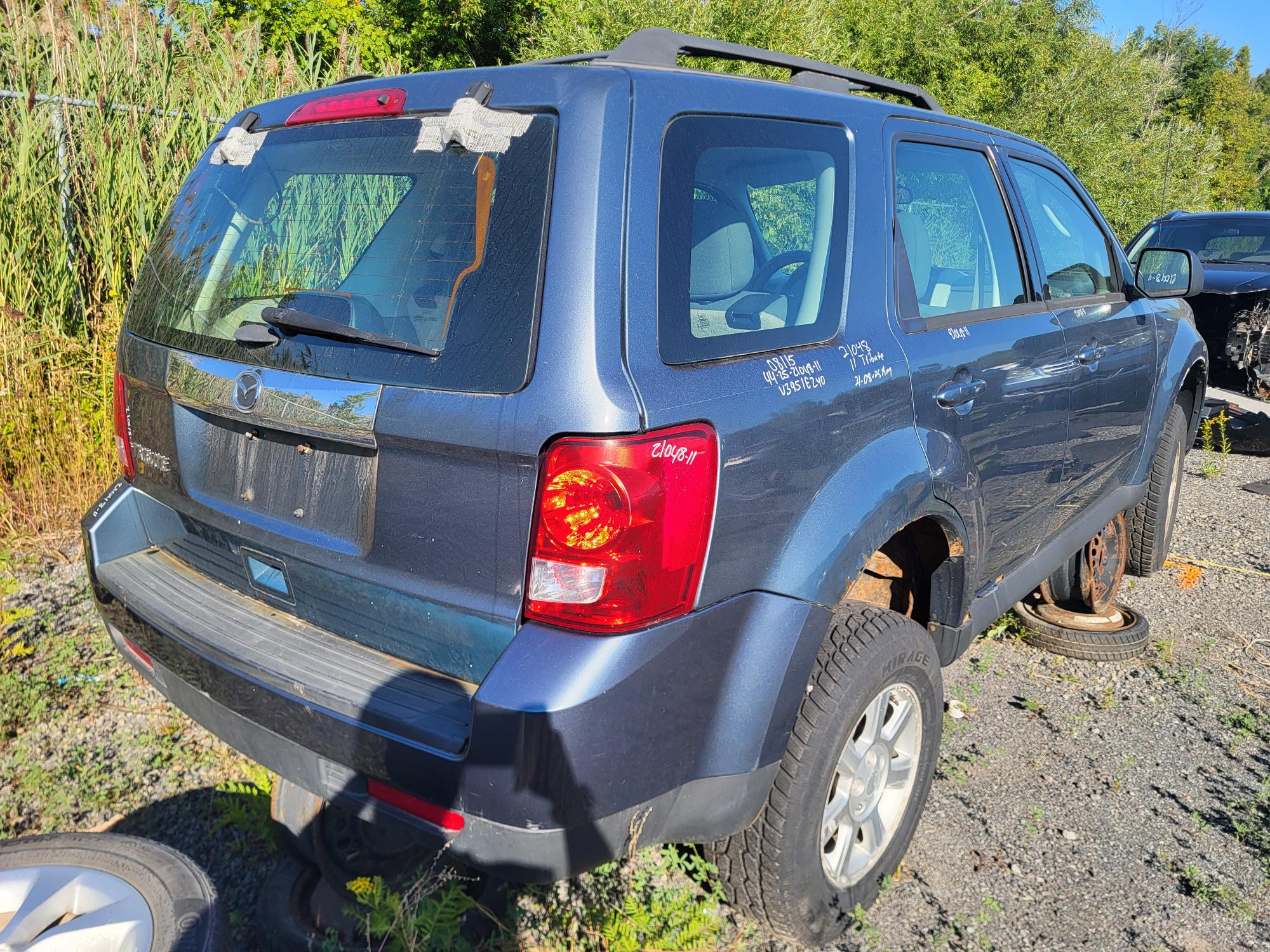 MAZDA TRIBUTE 2011