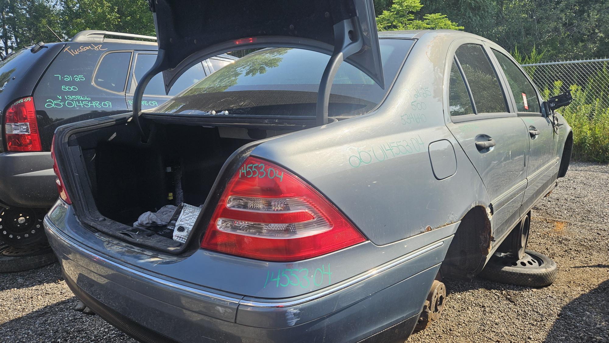 MERCEDES-BENZ C-CLASS 2004