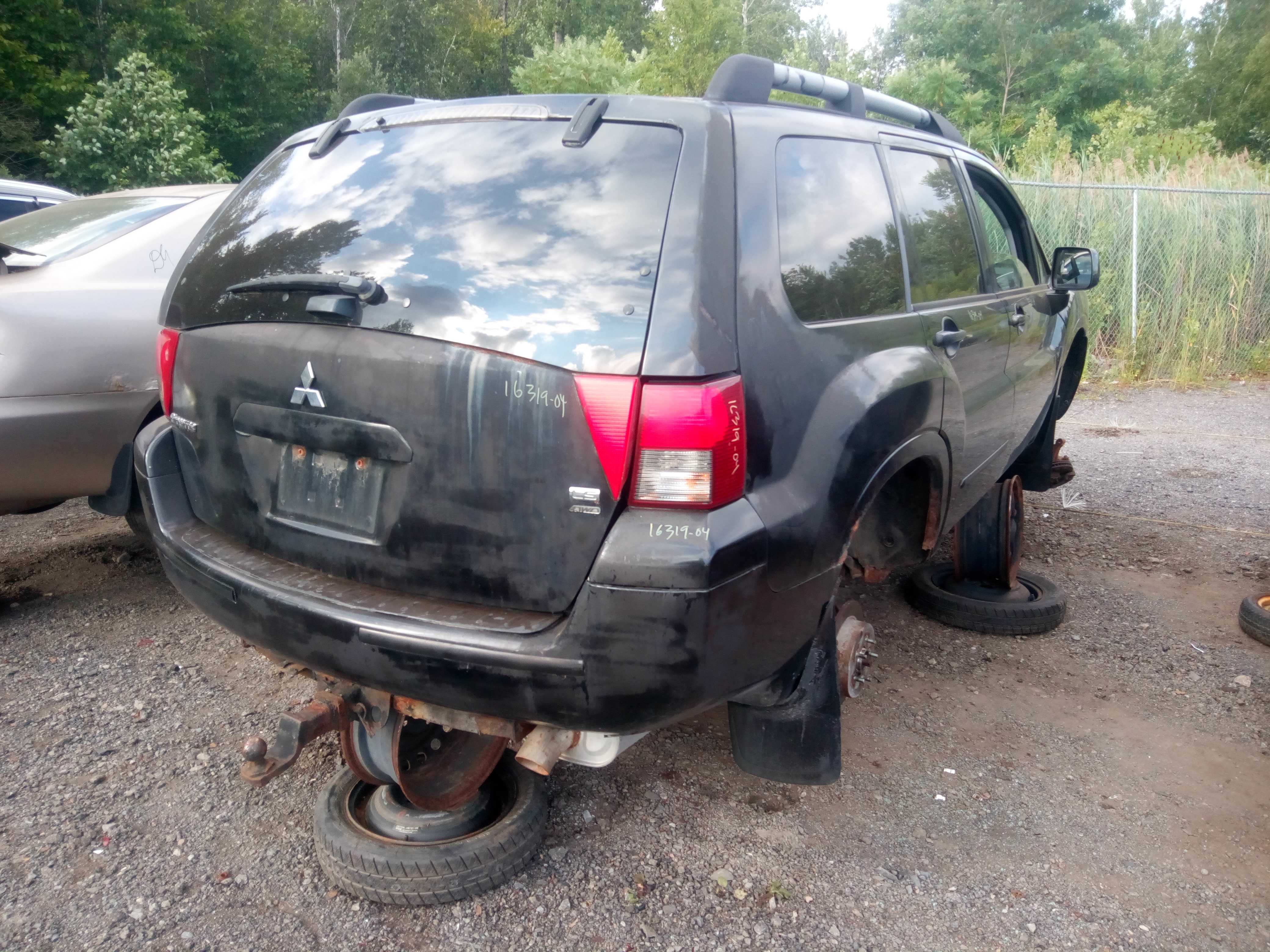 MITSUBISHI ENDEAVOR 2004