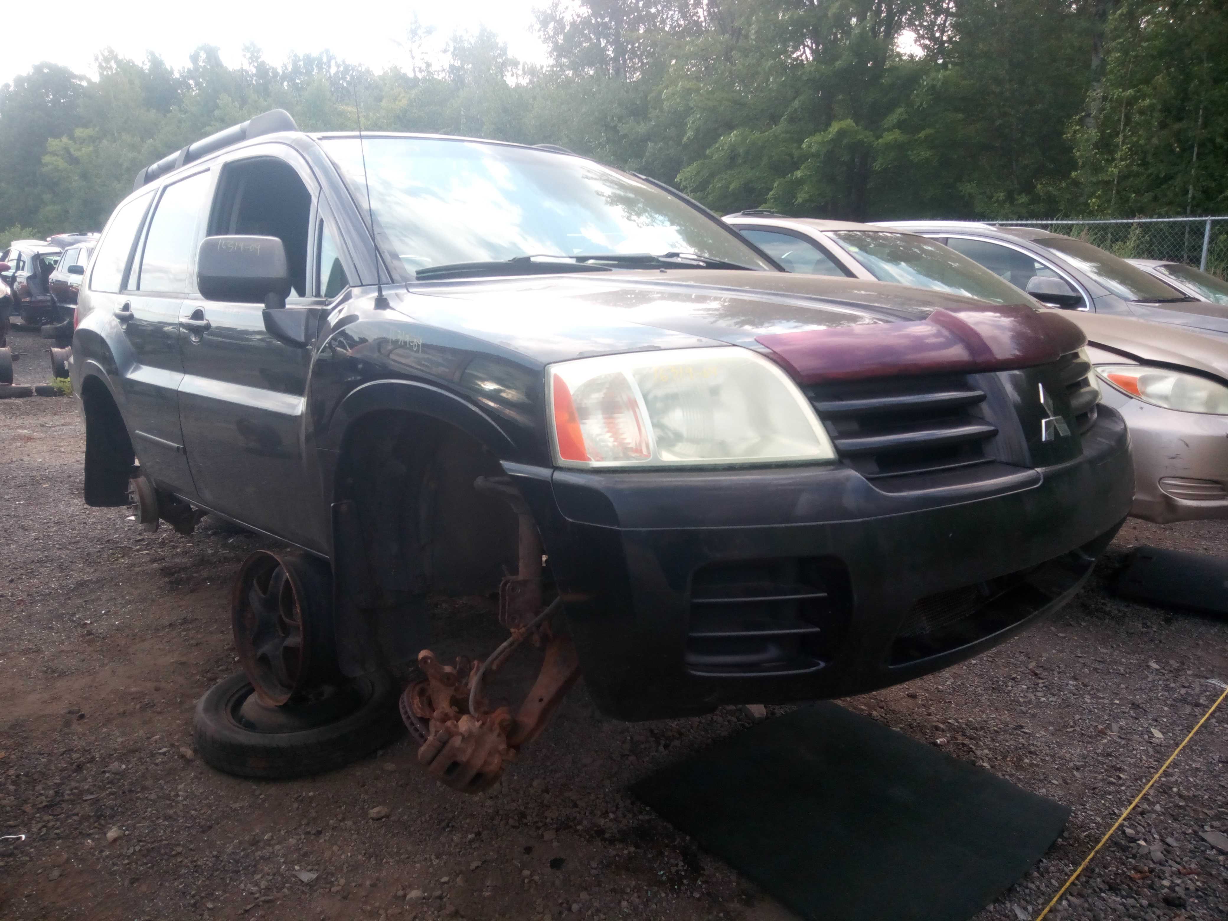MITSUBISHI ENDEAVOR 2004