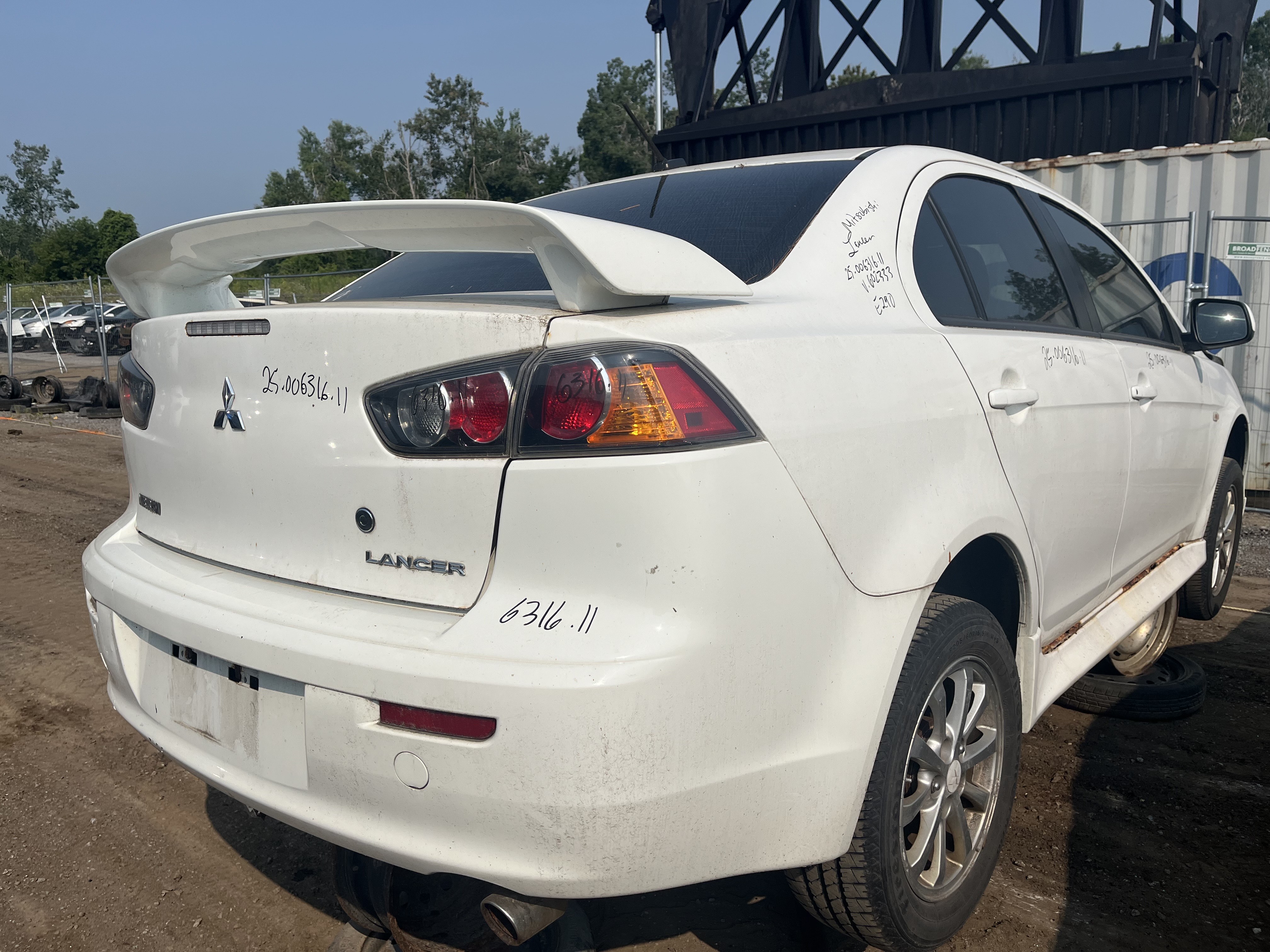 MITSUBISHI LANCER 2011