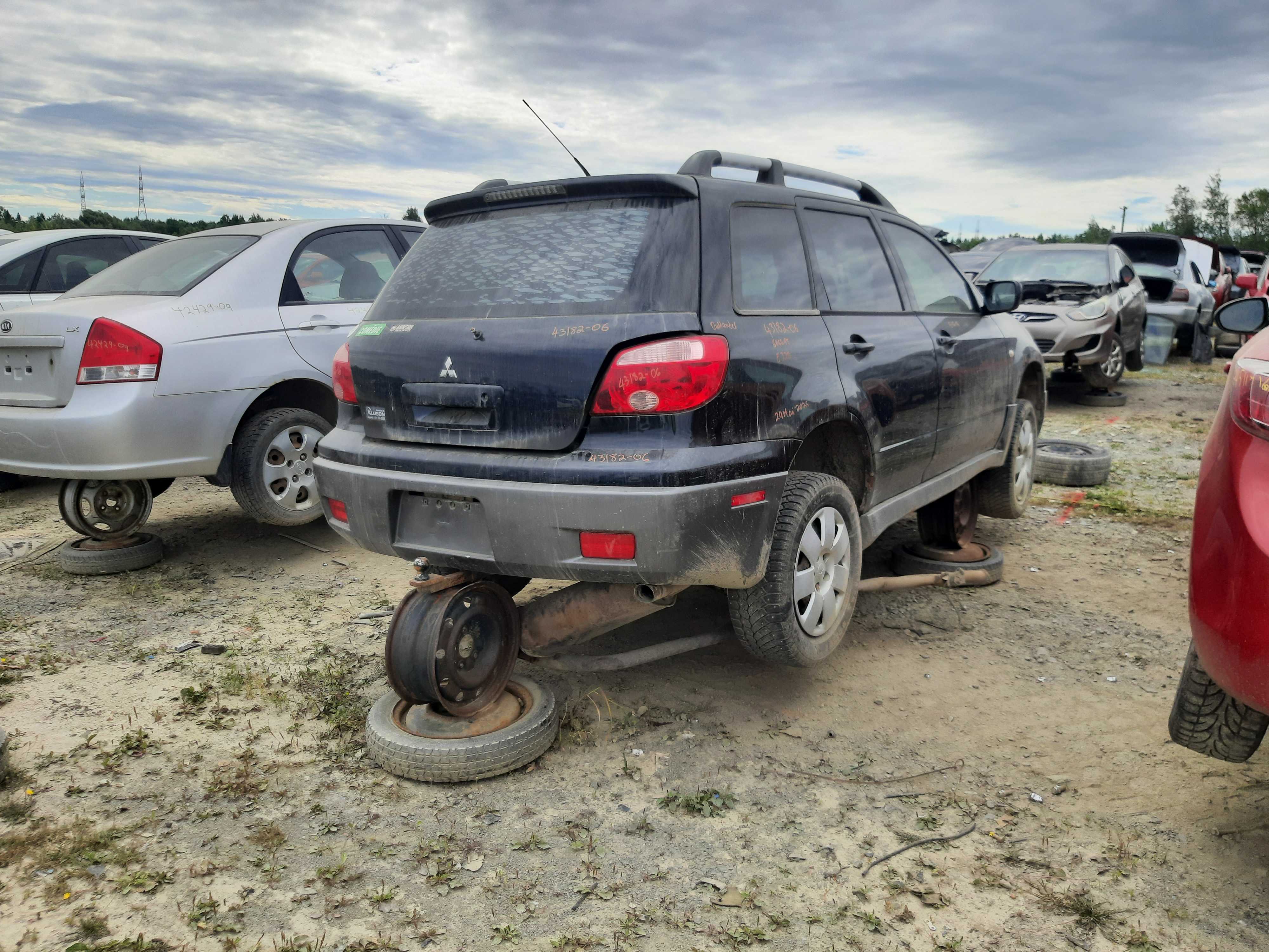 MITSUBISHI OUTLANDER 2006