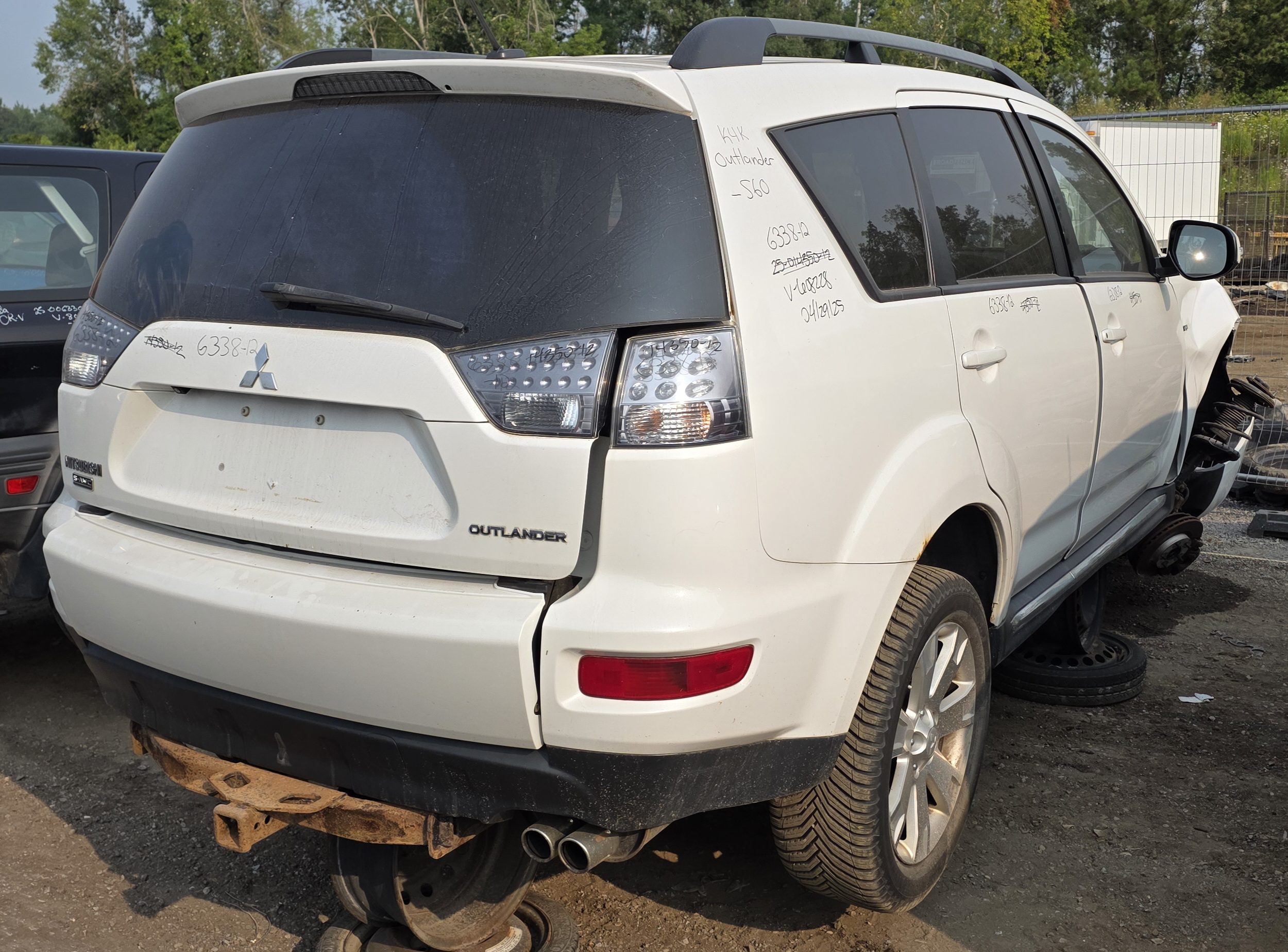 MITSUBISHI OUTLANDER 2012