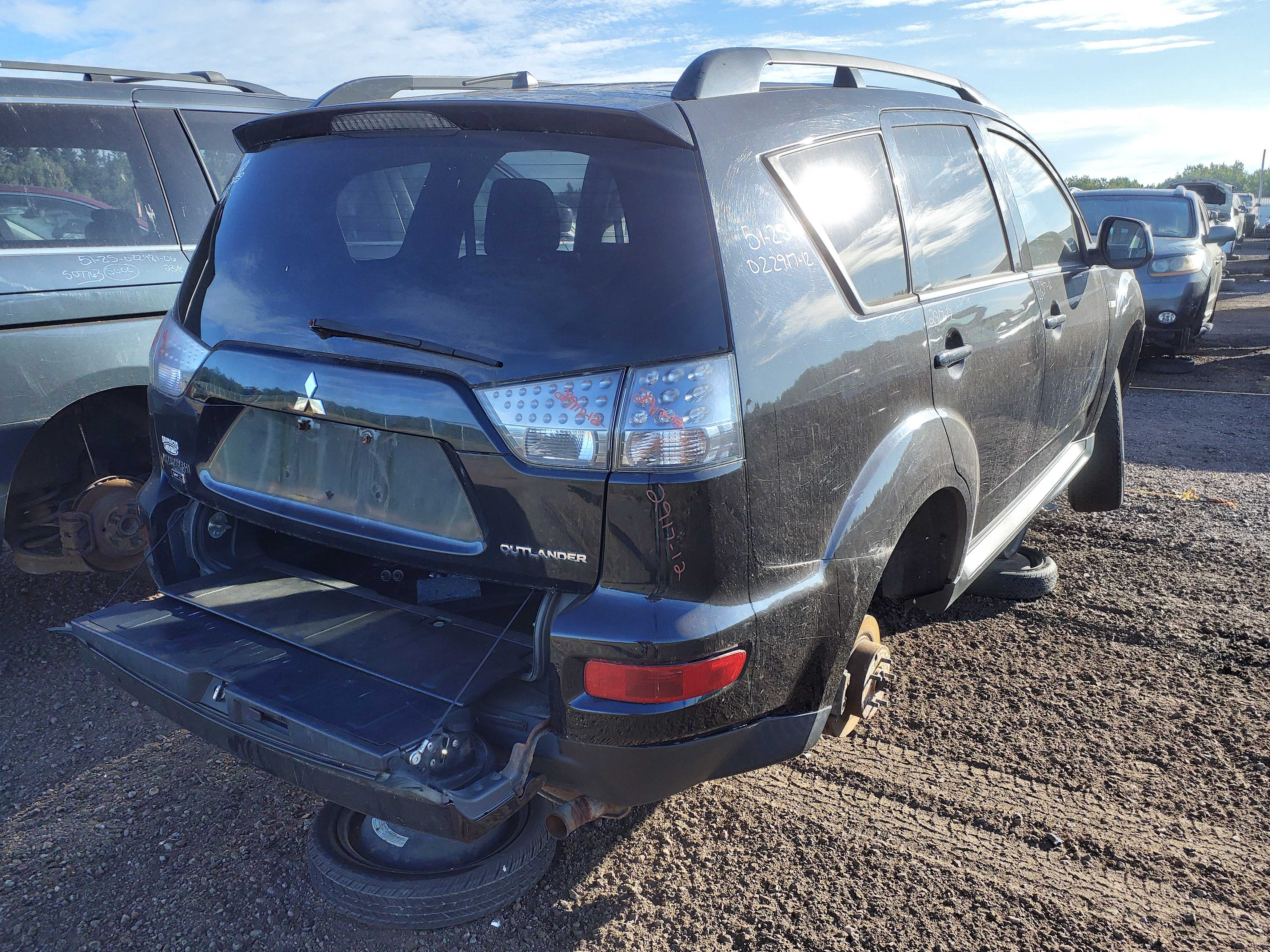MITSUBISHI OUTLANDER 2012