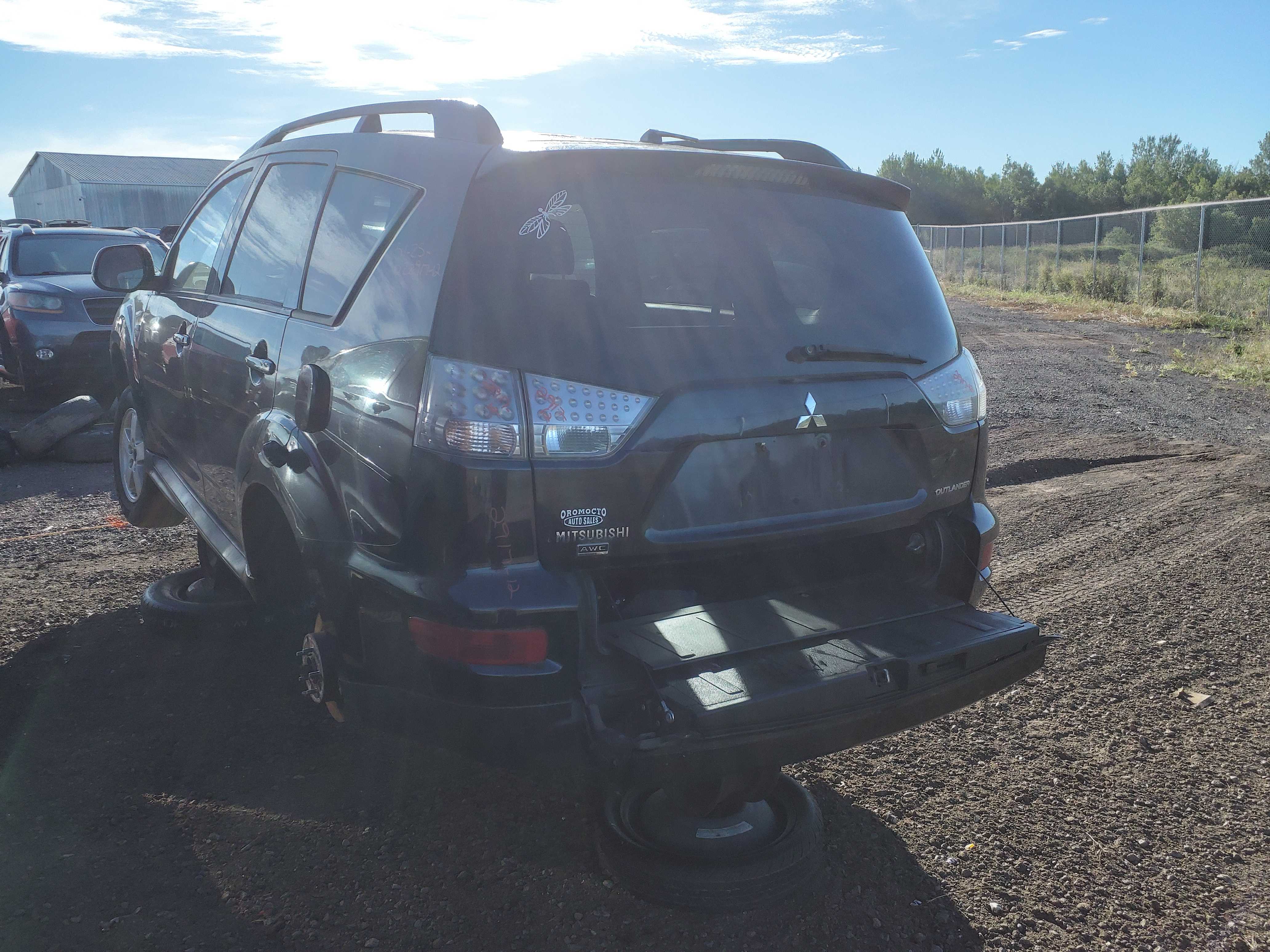 MITSUBISHI OUTLANDER 2012