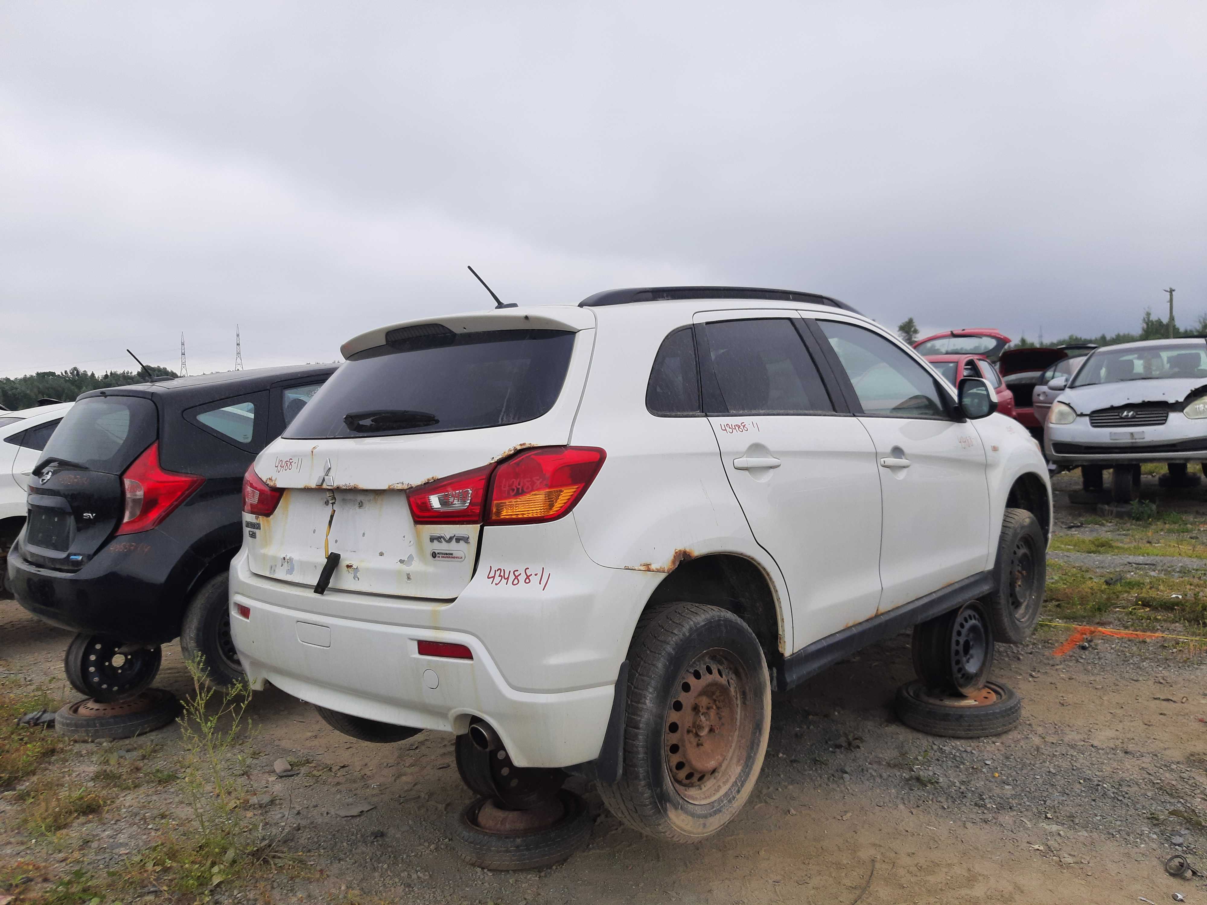 MITSUBISHI RVR 2011