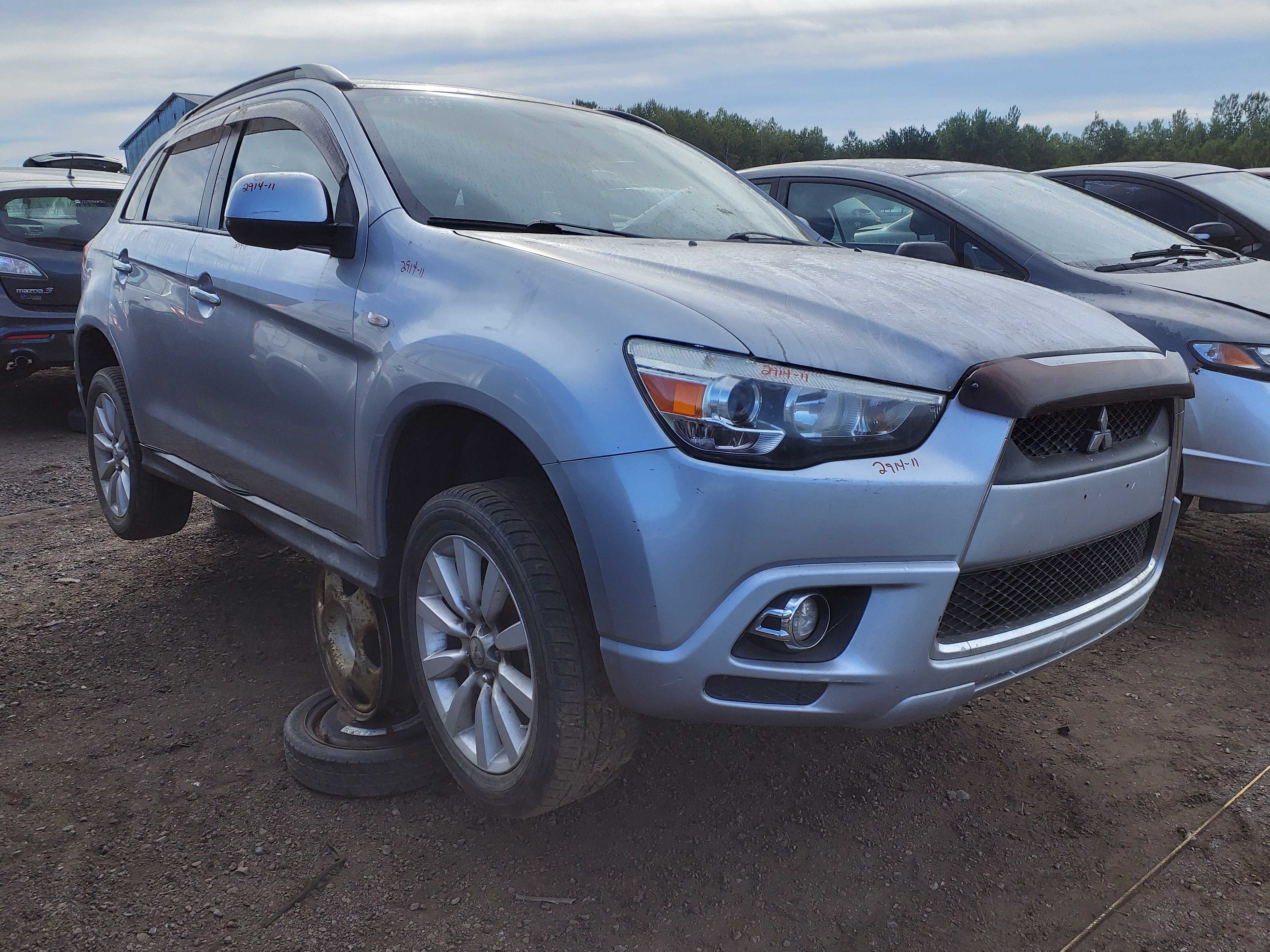 MITSUBISHI RVR 2011
