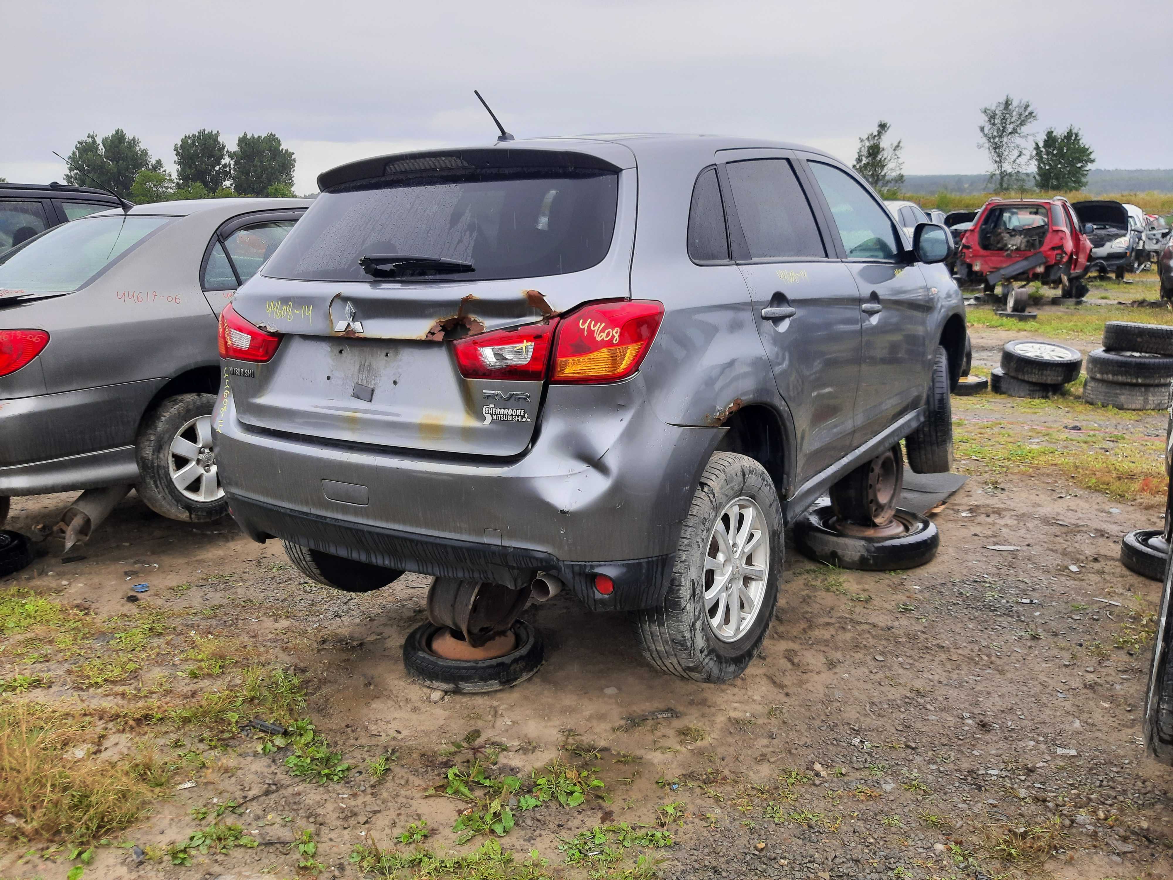 MITSUBISHI RVR 2014