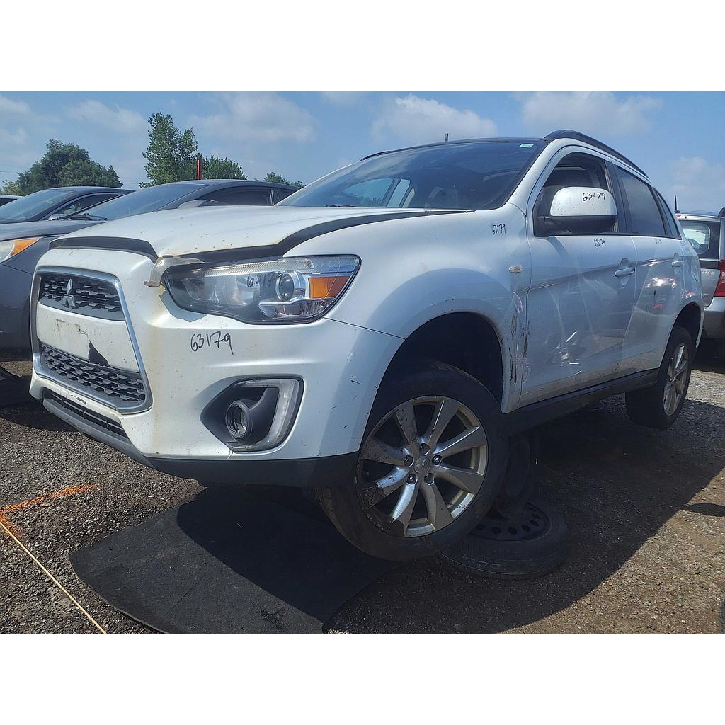 MITSUBISHI RVR 2015