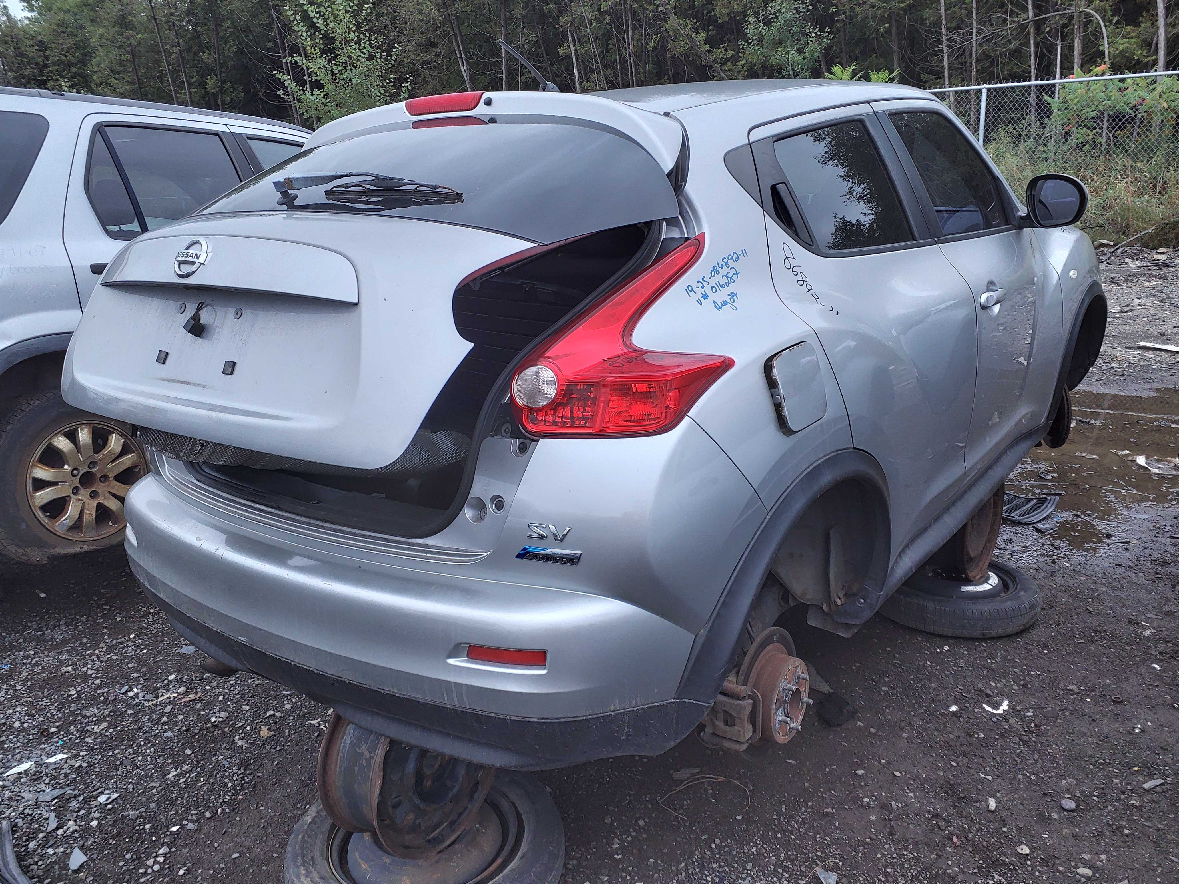 NISSAN JUKE 2011