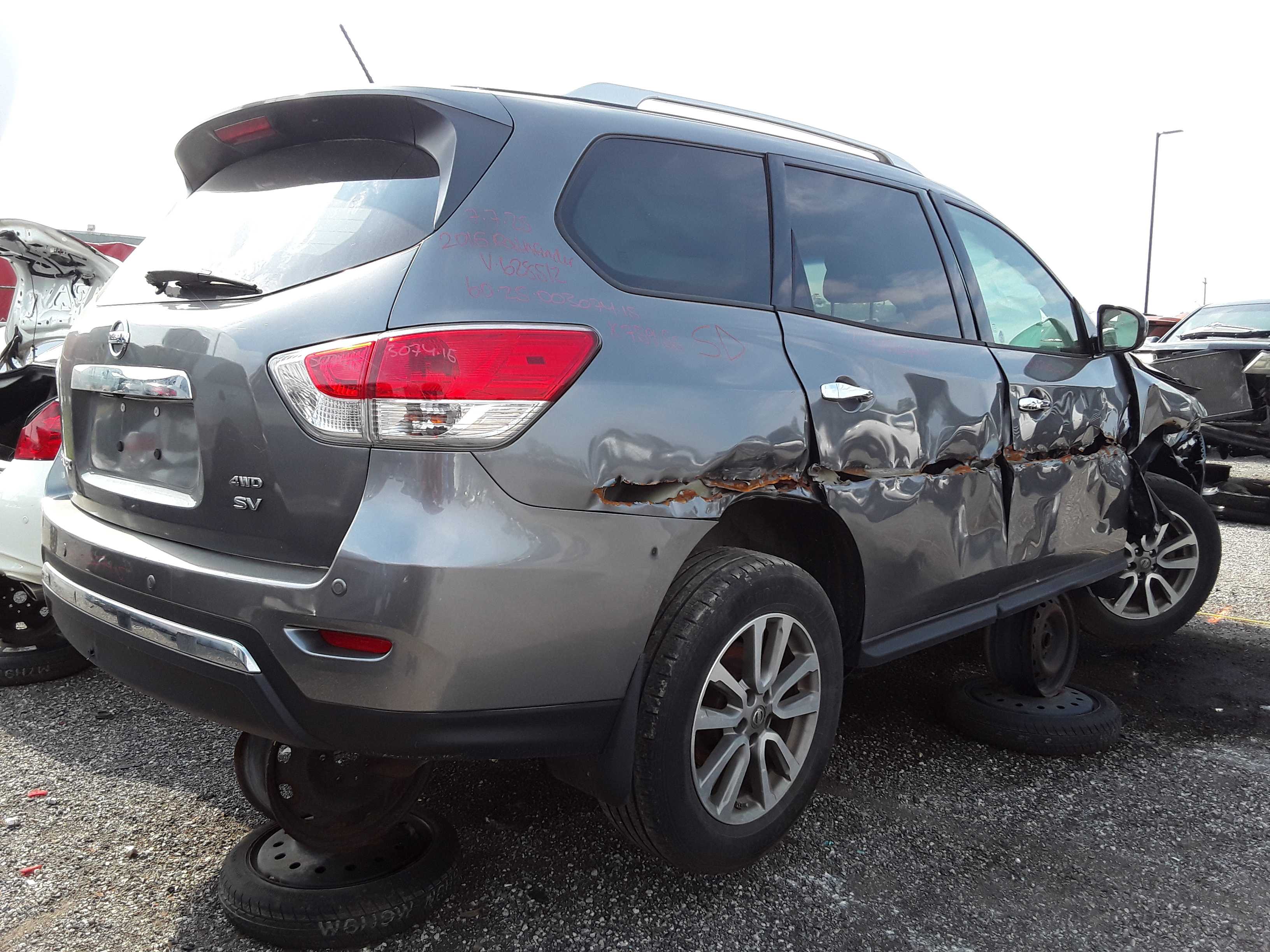 NISSAN PATHFINDER 2015