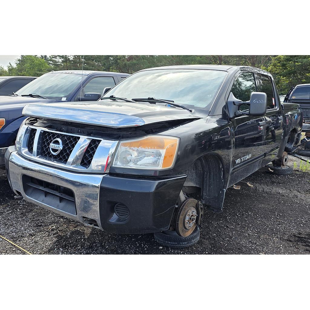 NISSAN TITAN 2011