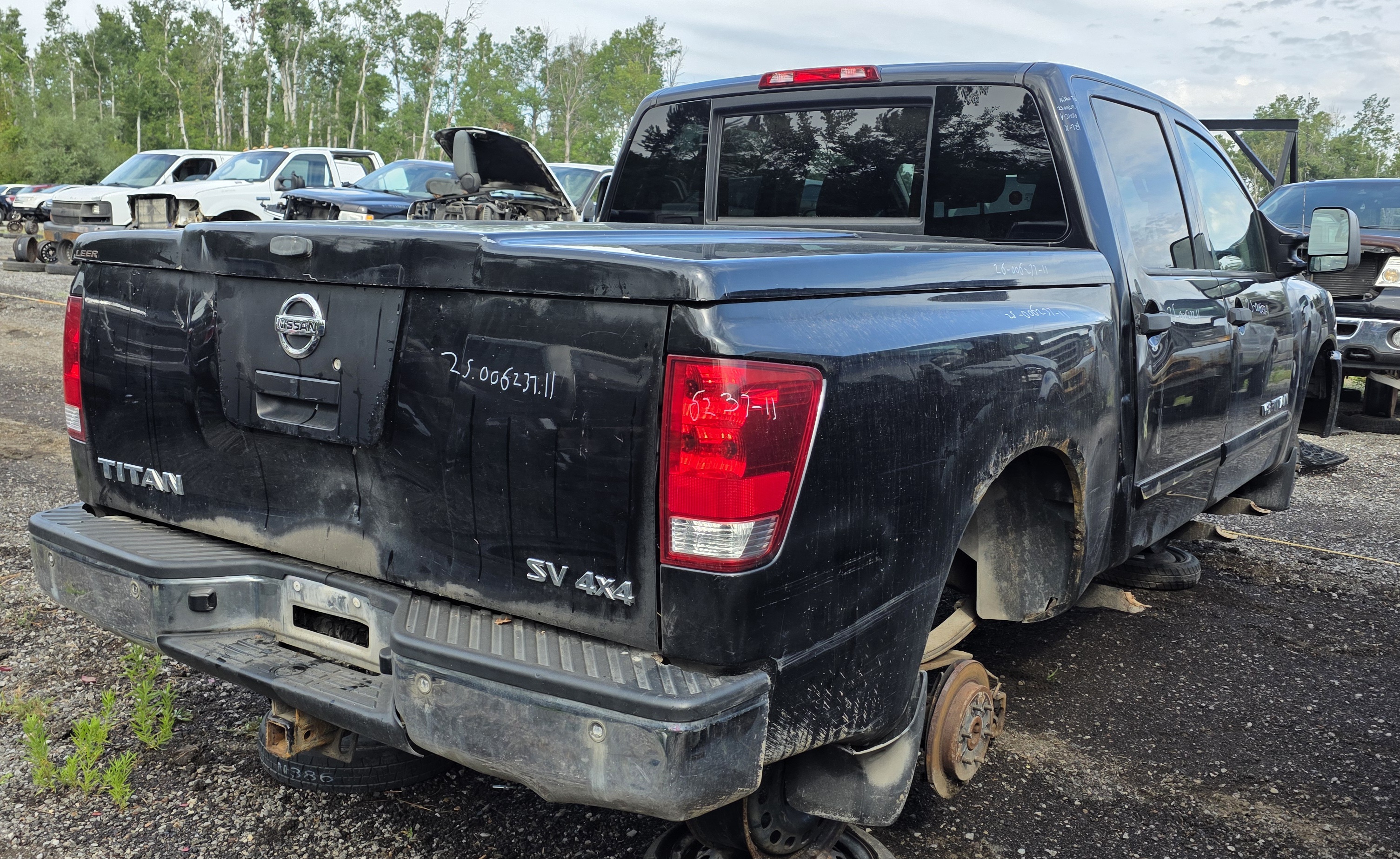 NISSAN TITAN 2011