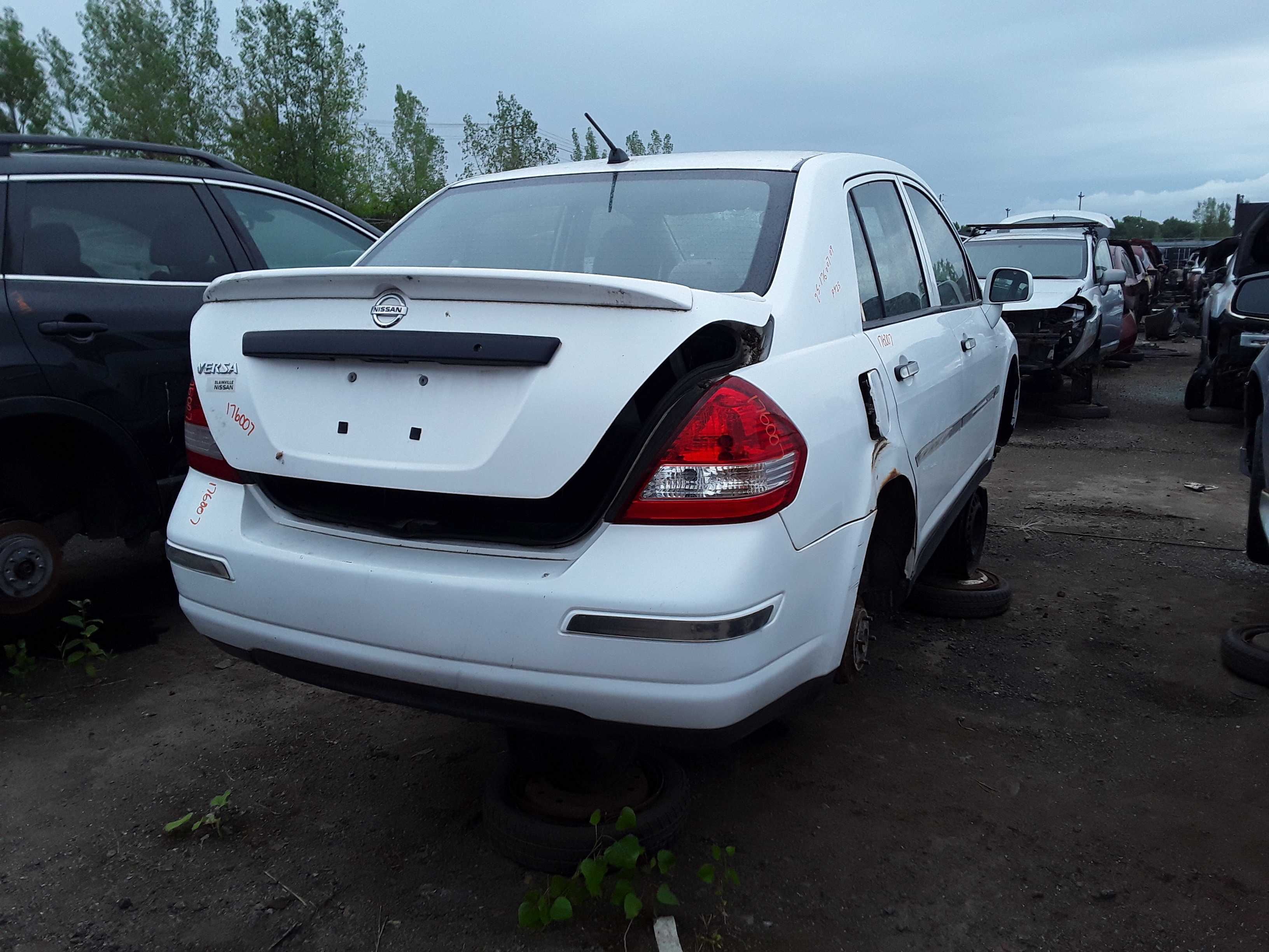 NISSAN VERSA 2009