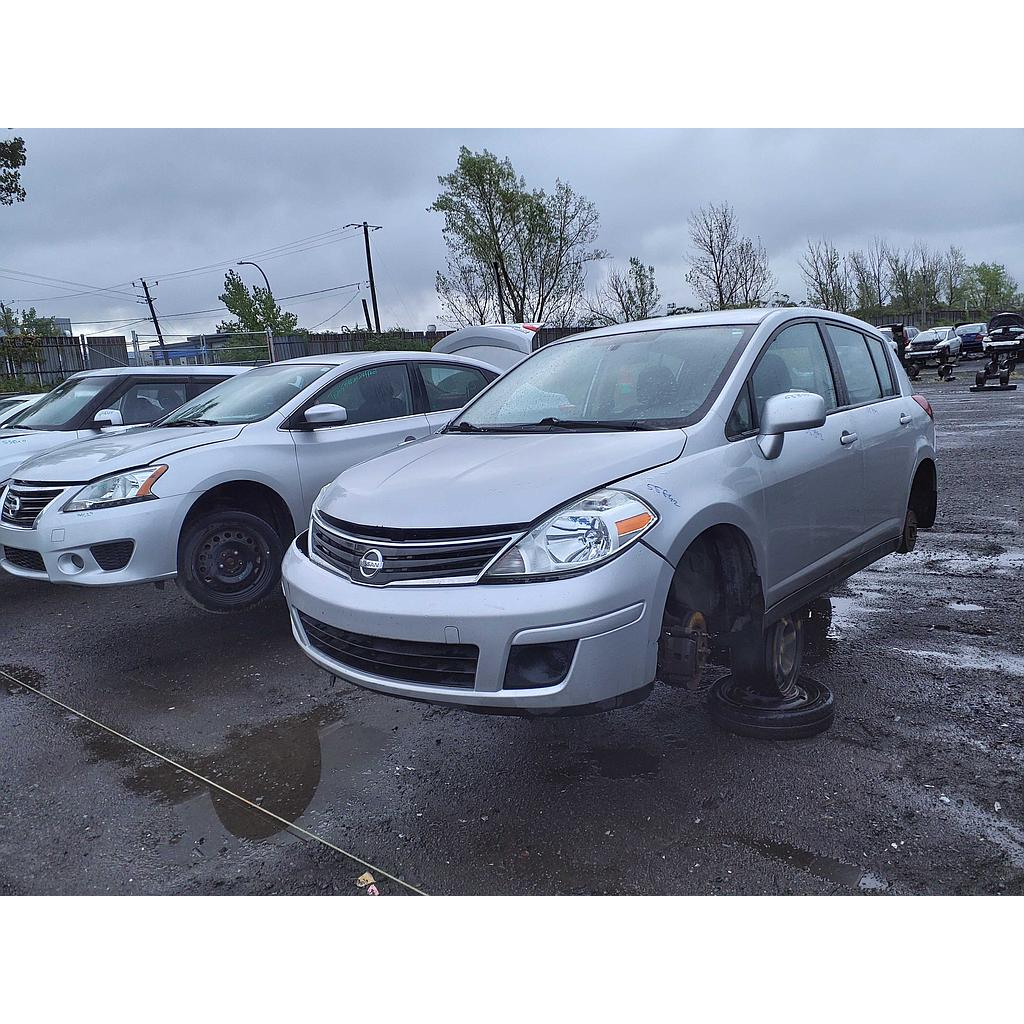 NISSAN VERSA 2010