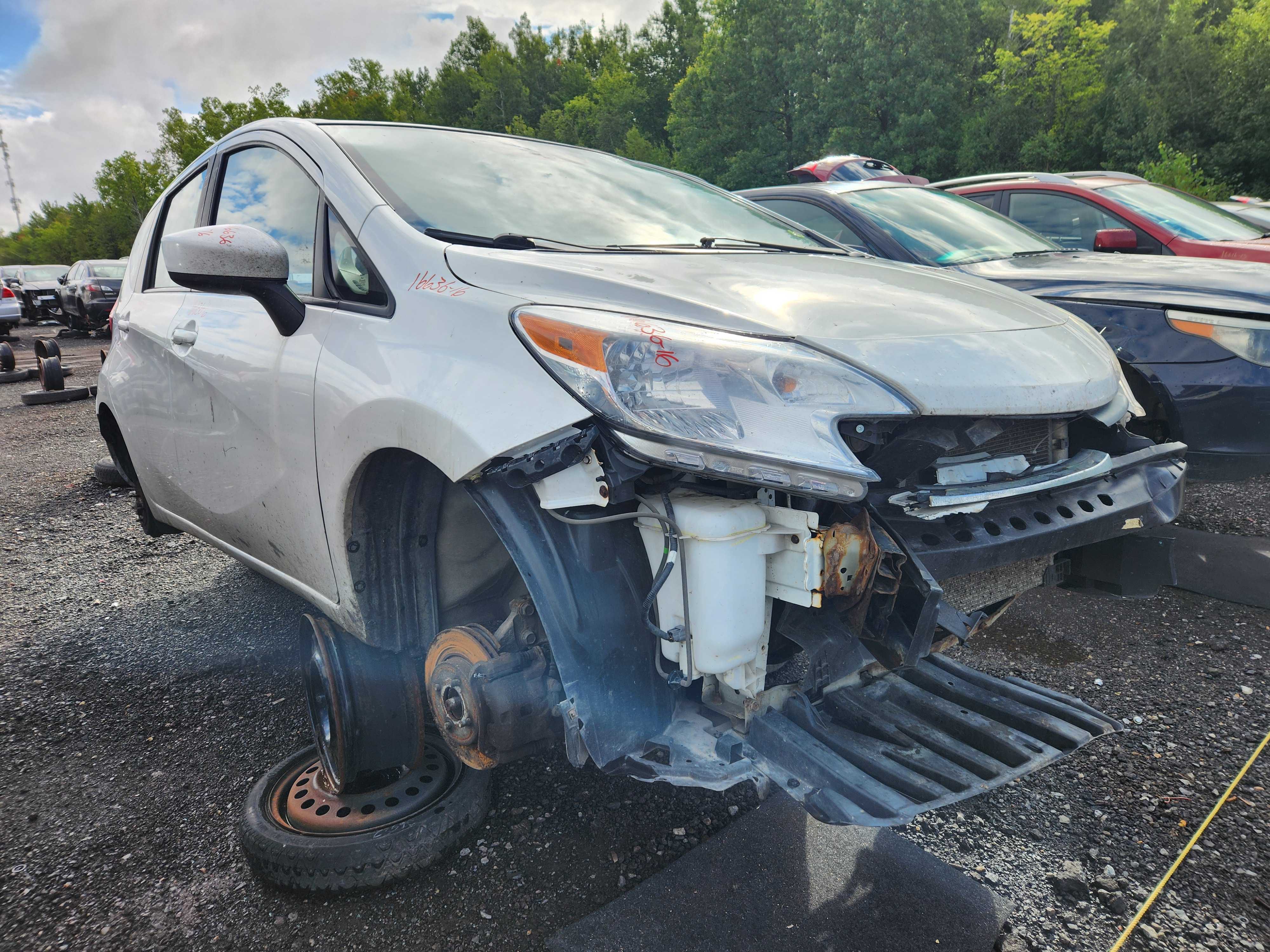 NISSAN VERSA 2016