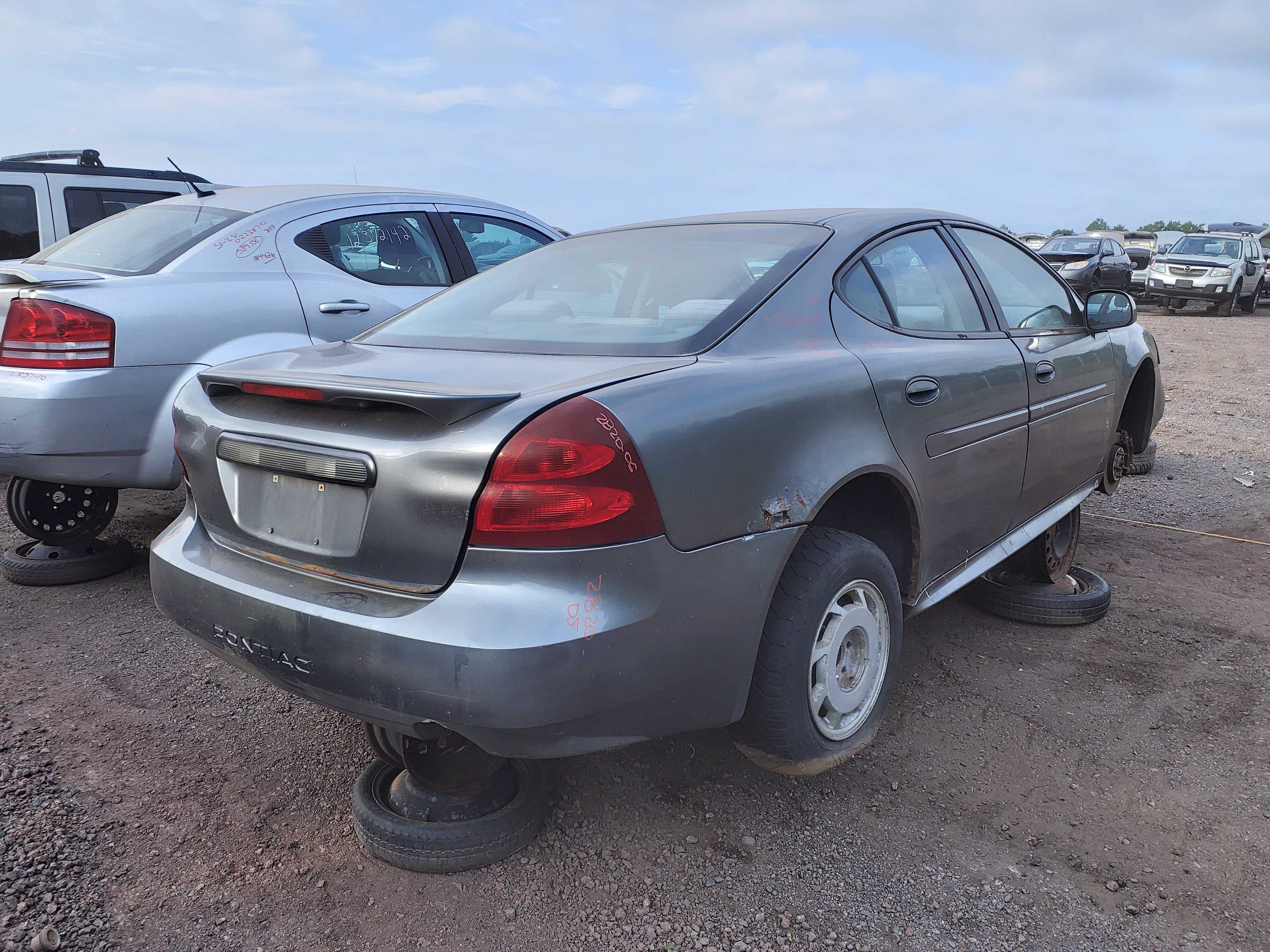PONTIAC GRAND PRIX 2005