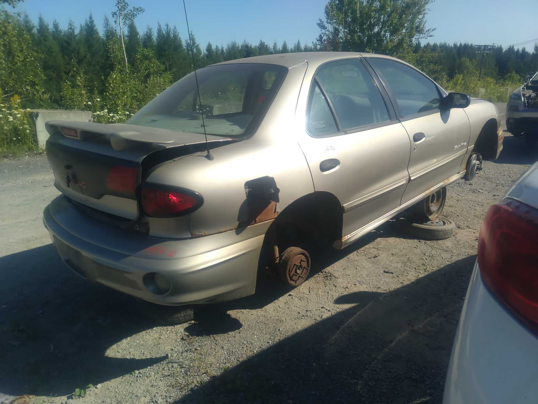 PONTIAC SUNFIRE 2000