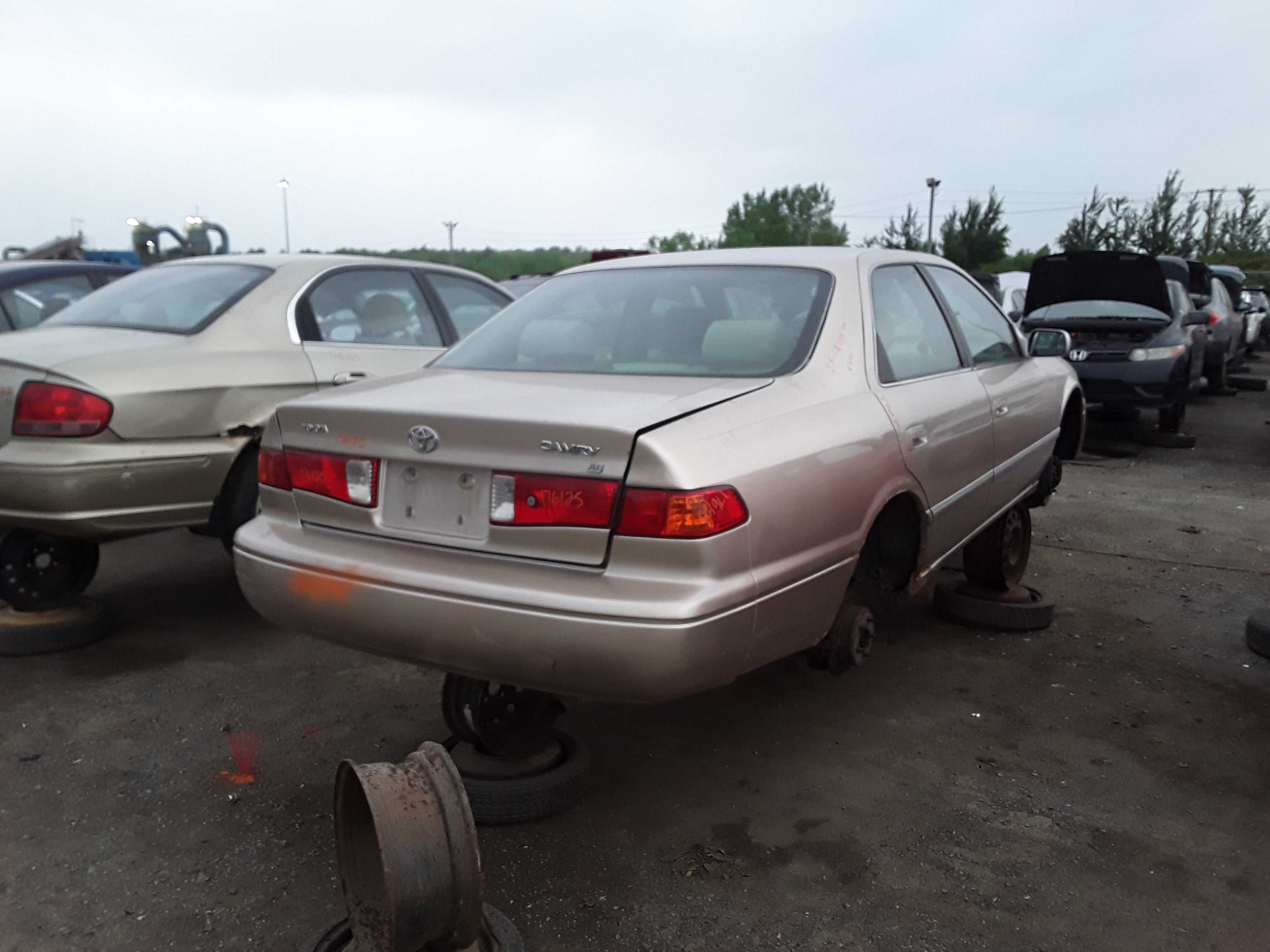 TOYOTA CAMRY 2000