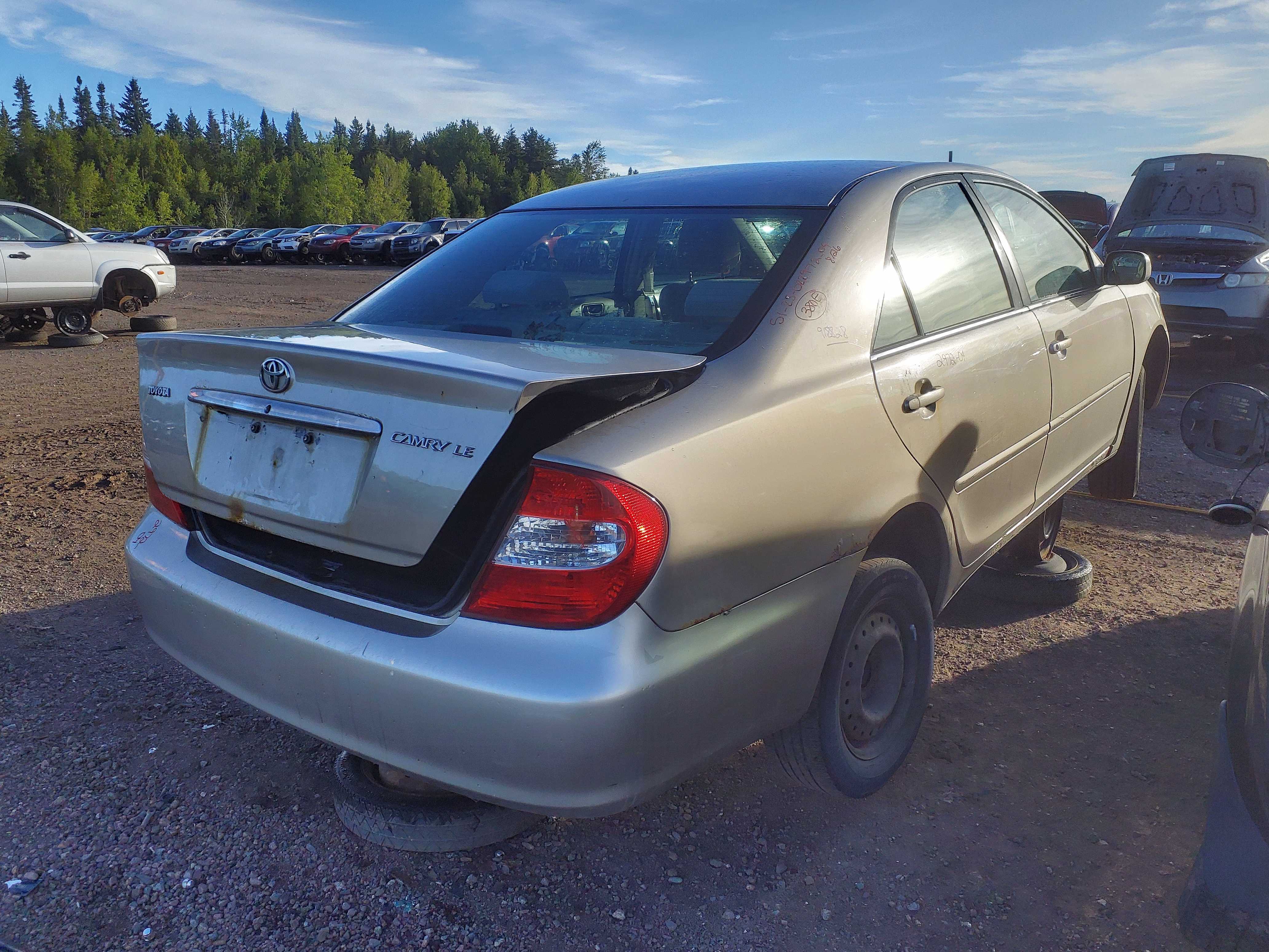 TOYOTA CAMRY 2004