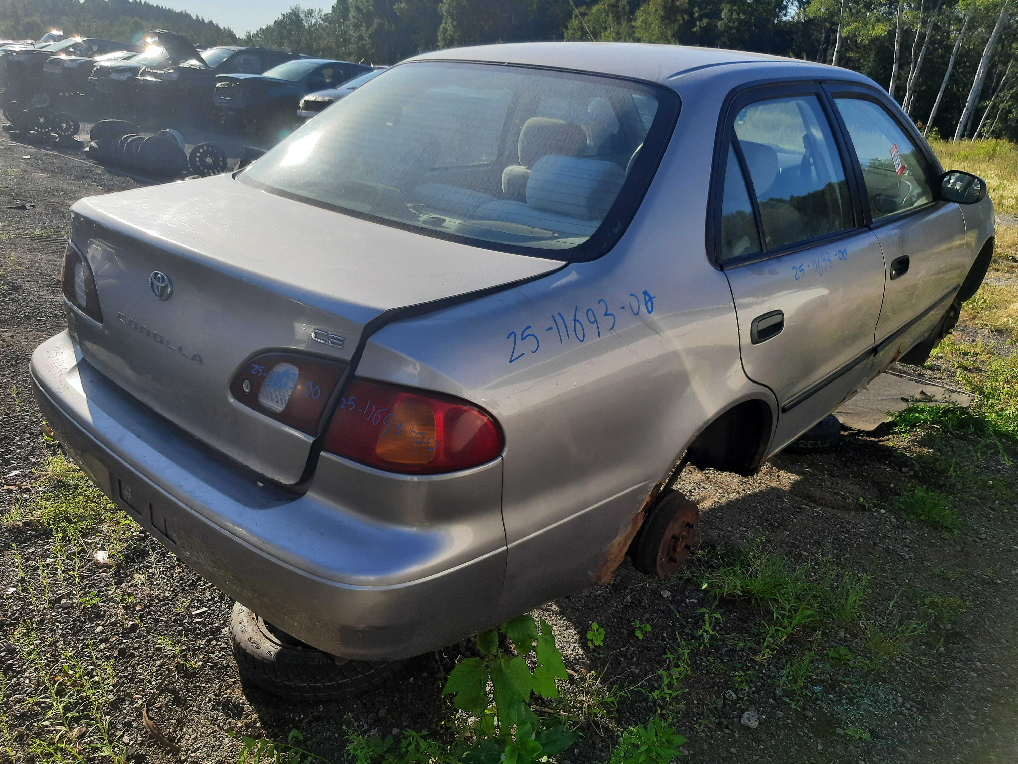 TOYOTA COROLLA 2000
