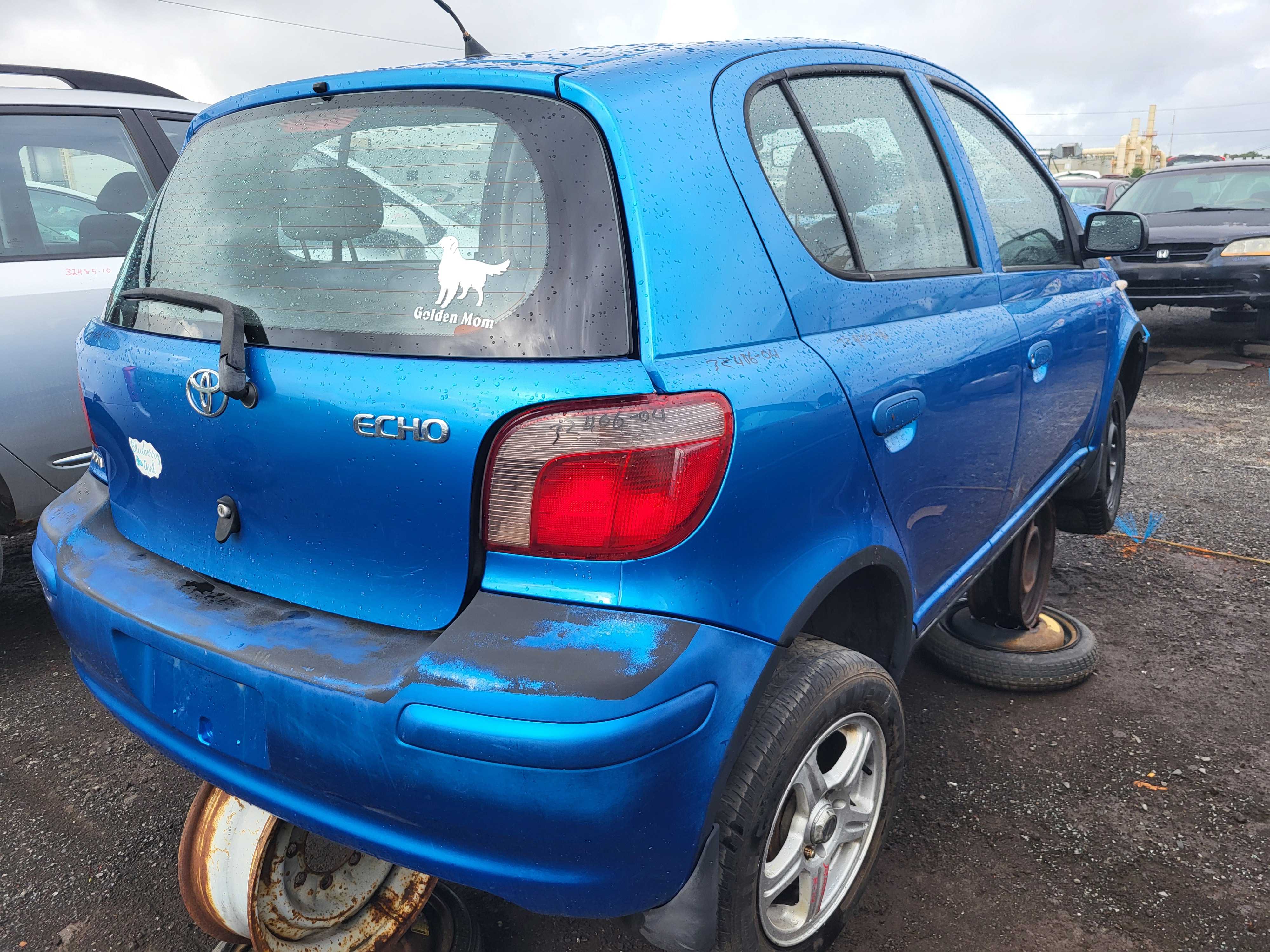 TOYOTA ECHO 2004