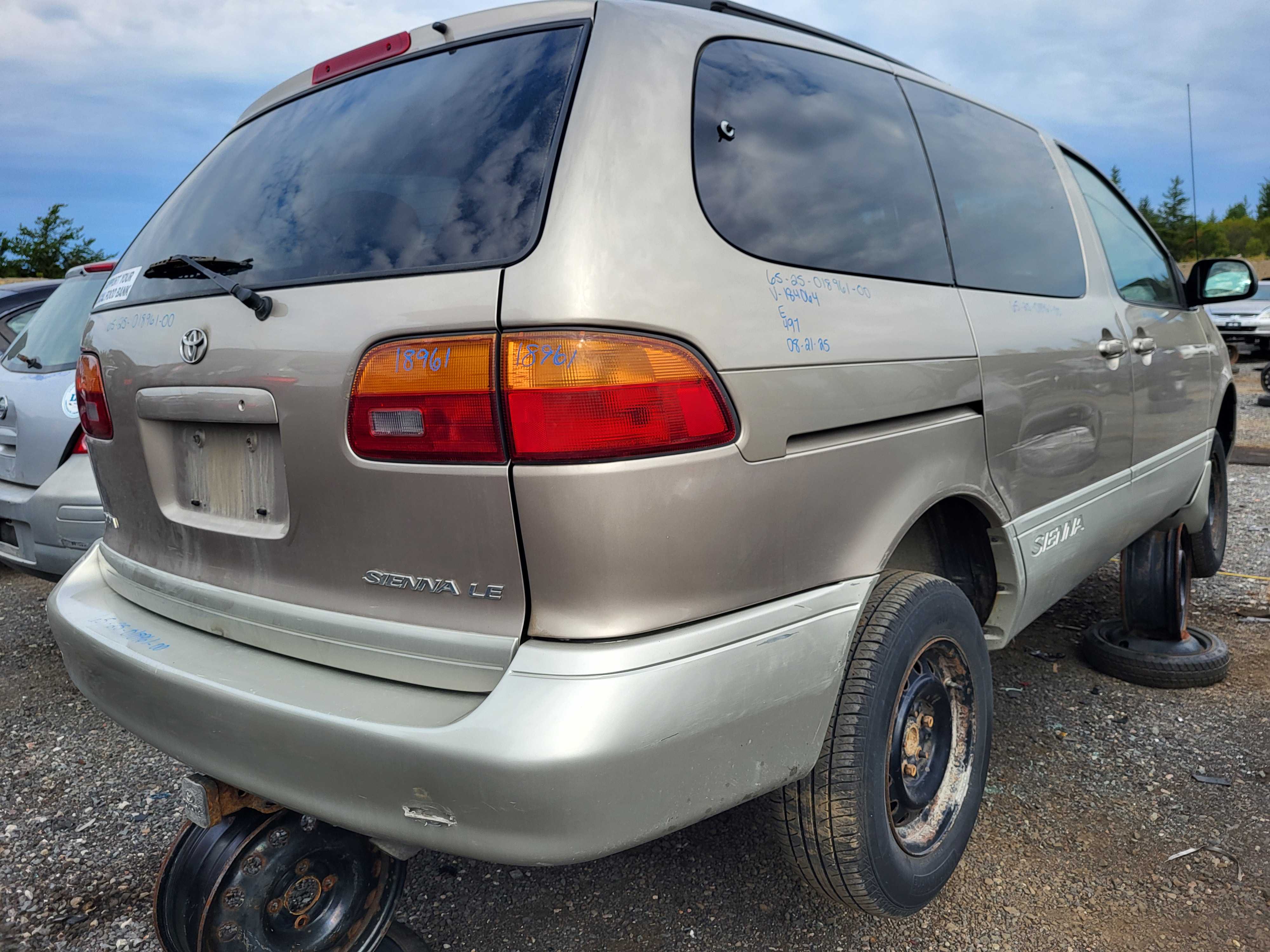 TOYOTA SIENNA 2000