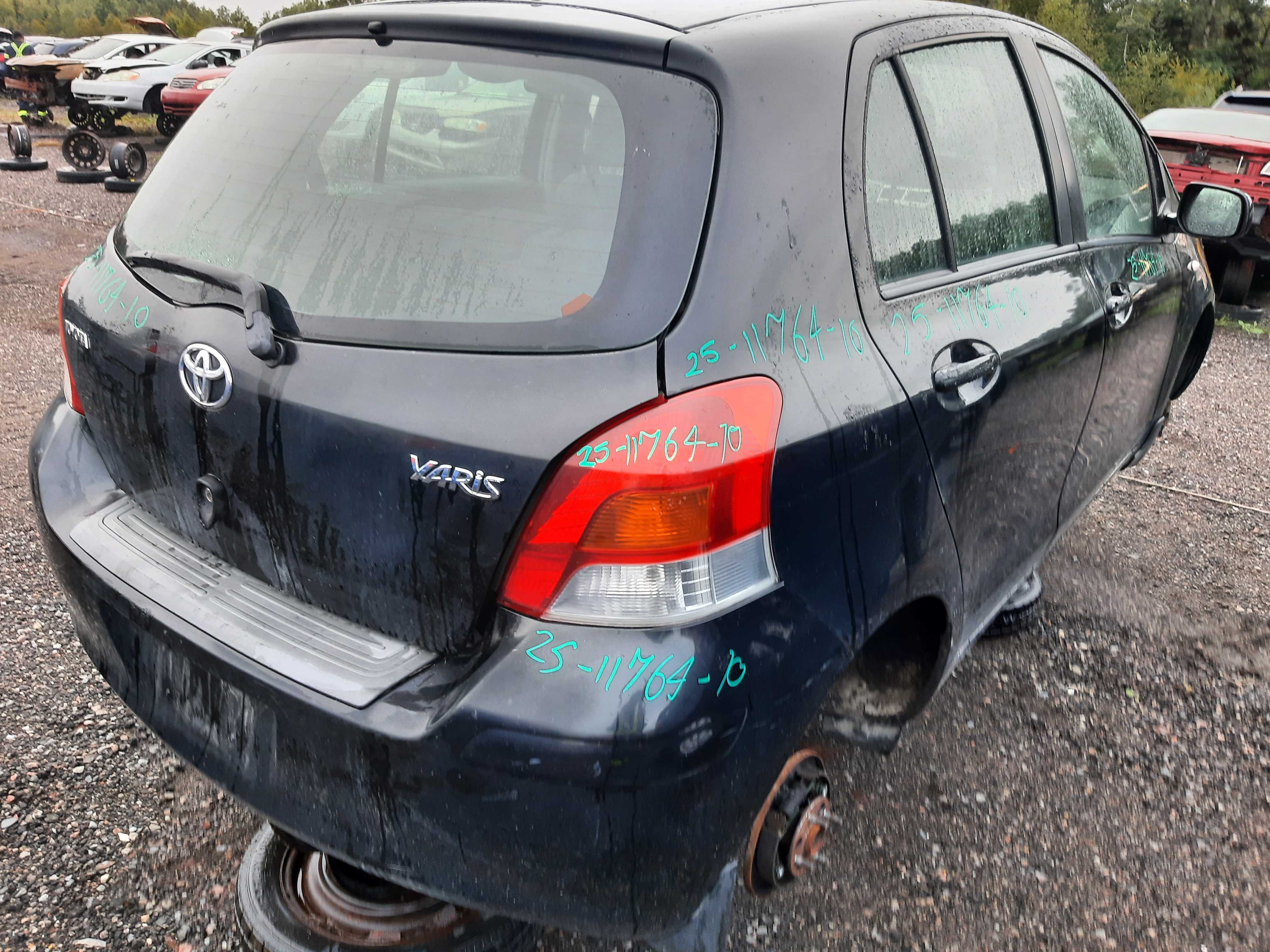 TOYOTA YARIS 2010