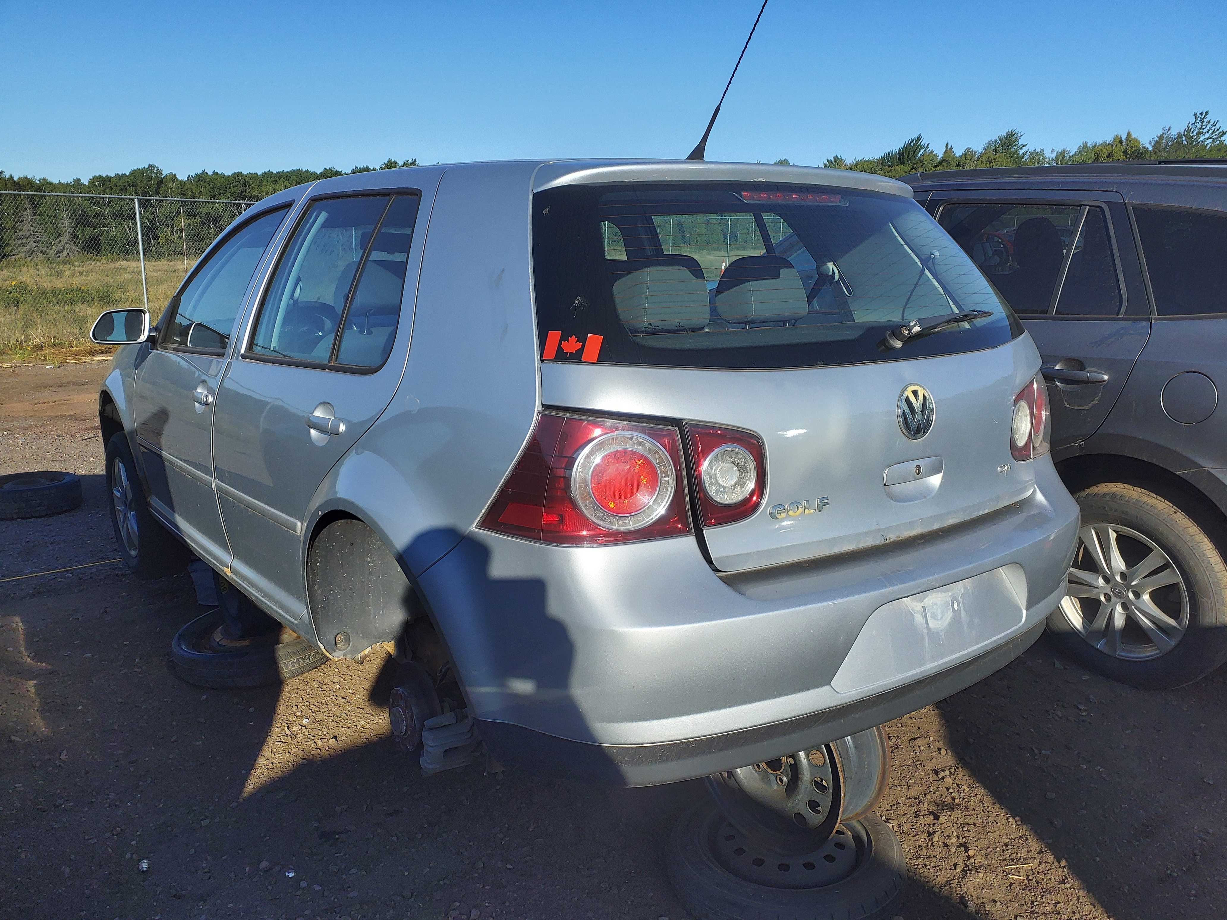 VOLKSWAGEN GOLF 2010