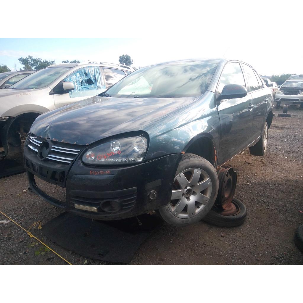VOLKSWAGEN JETTA 2010