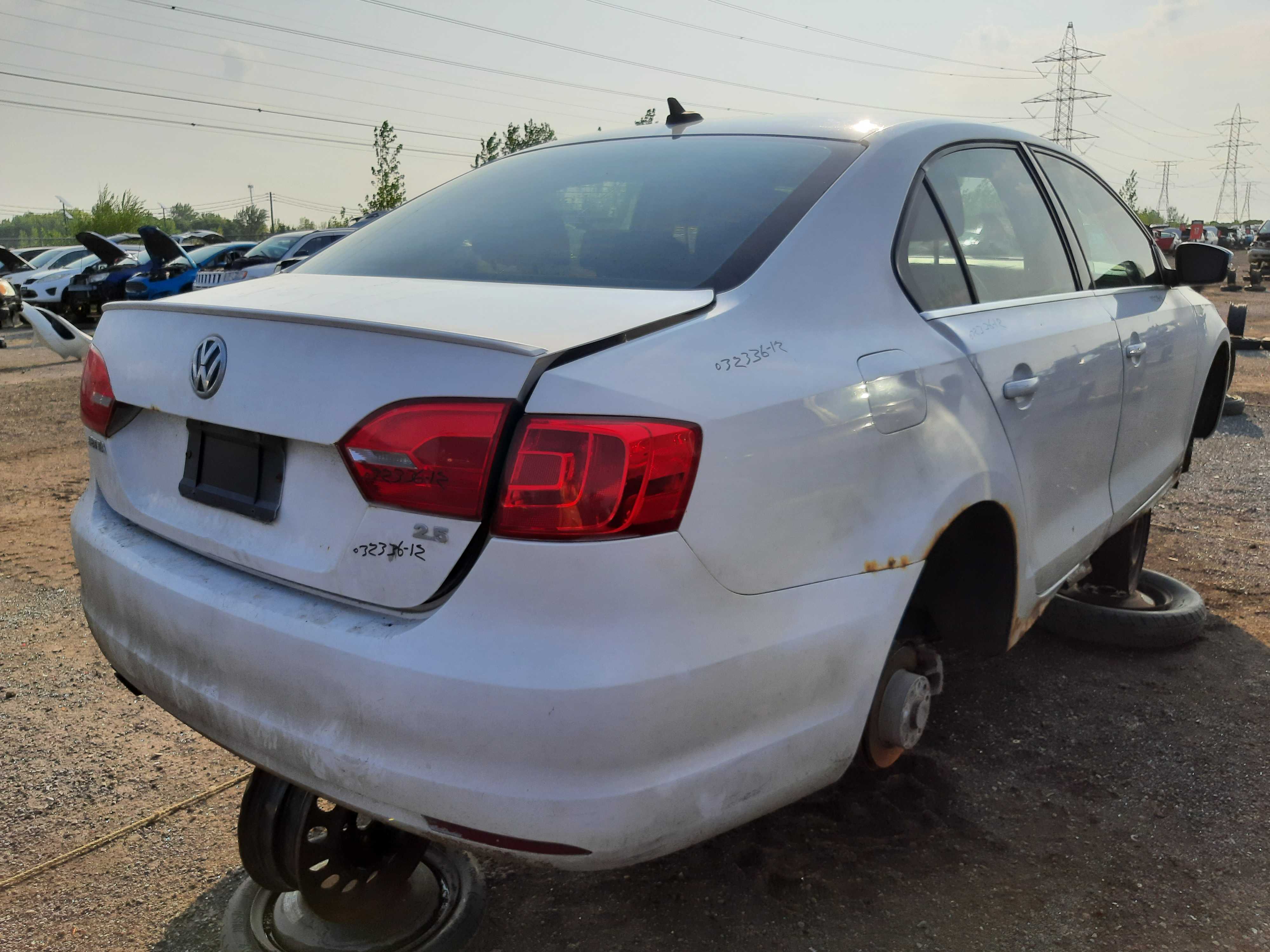 VOLKSWAGEN JETTA 2012