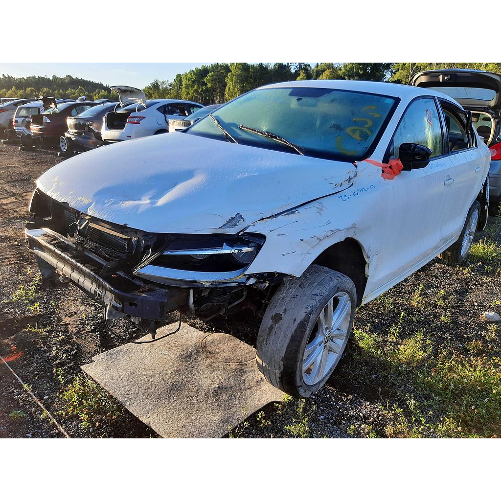 VOLKSWAGEN JETTA 2013