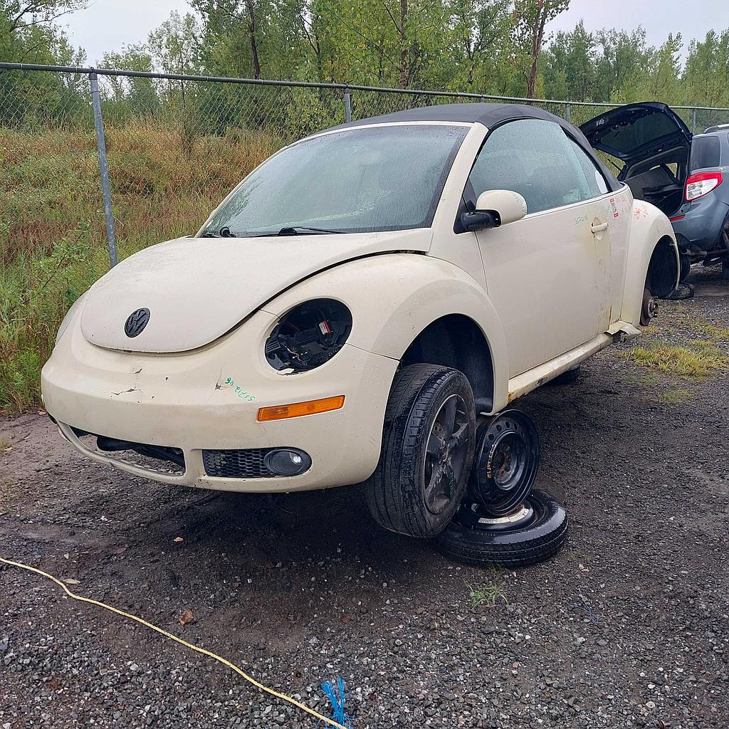 VOLKSWAGEN NEW BEETLE 2006