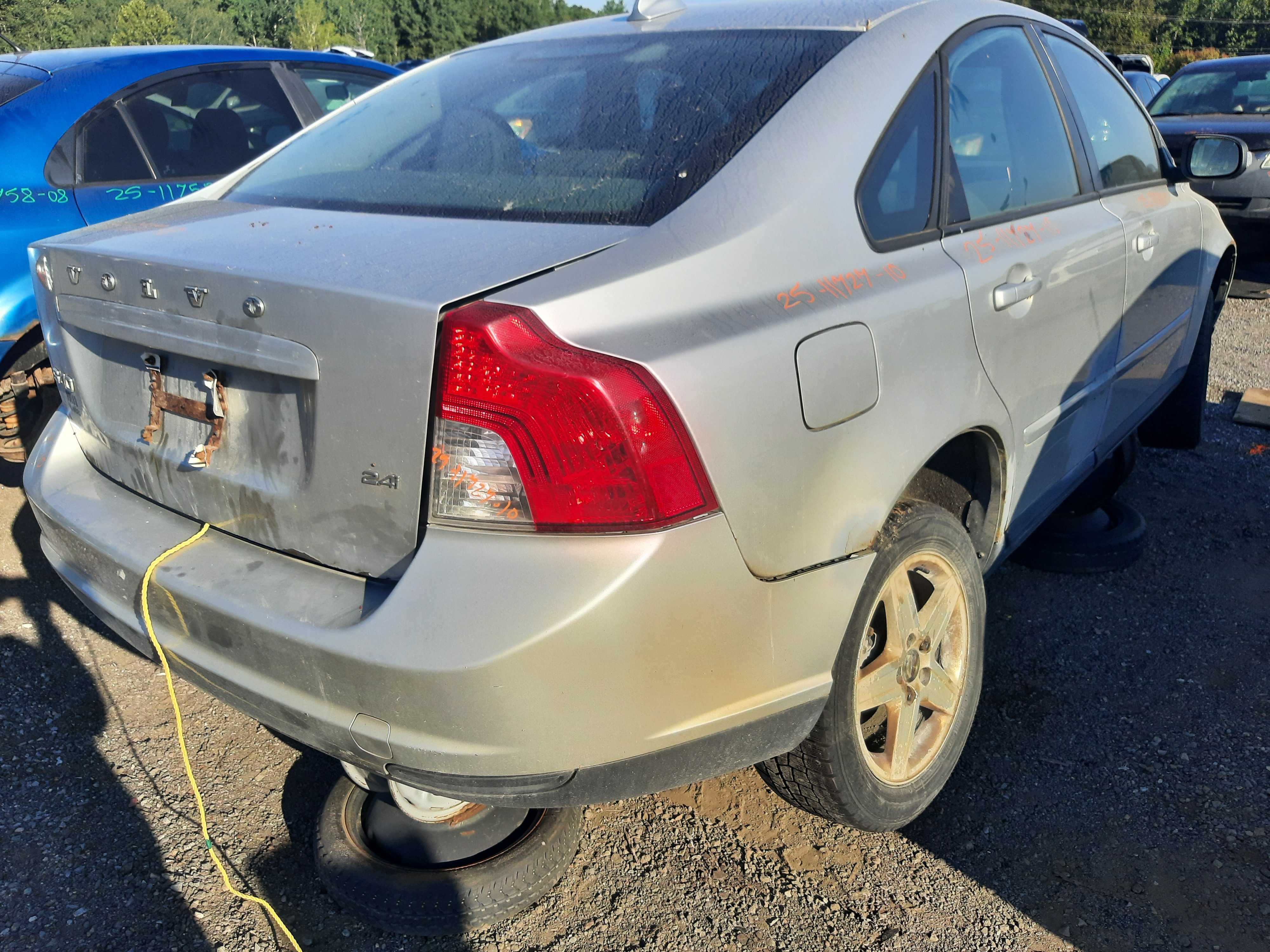 VOLVO S40 2010