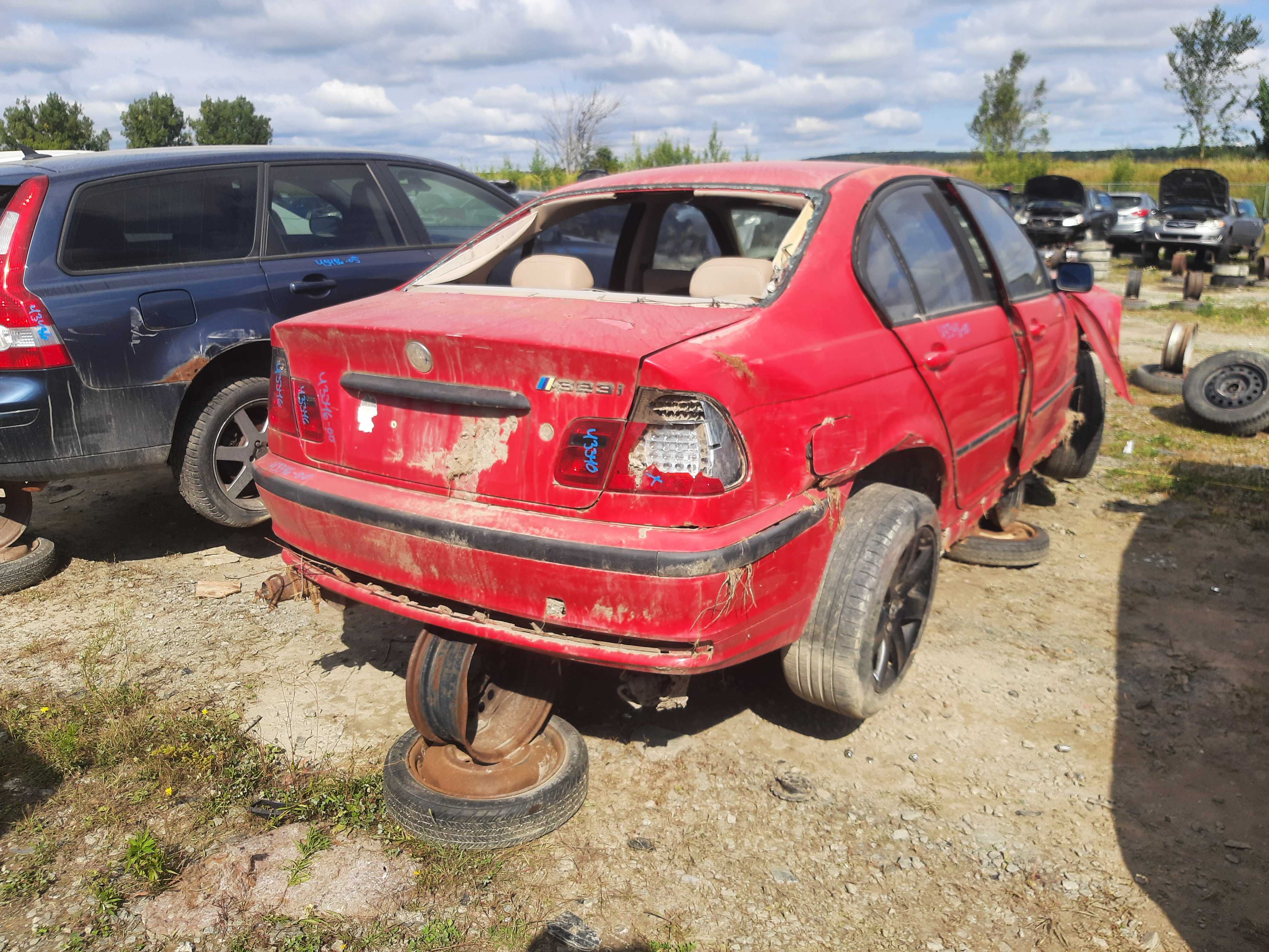 BMW 323 2000