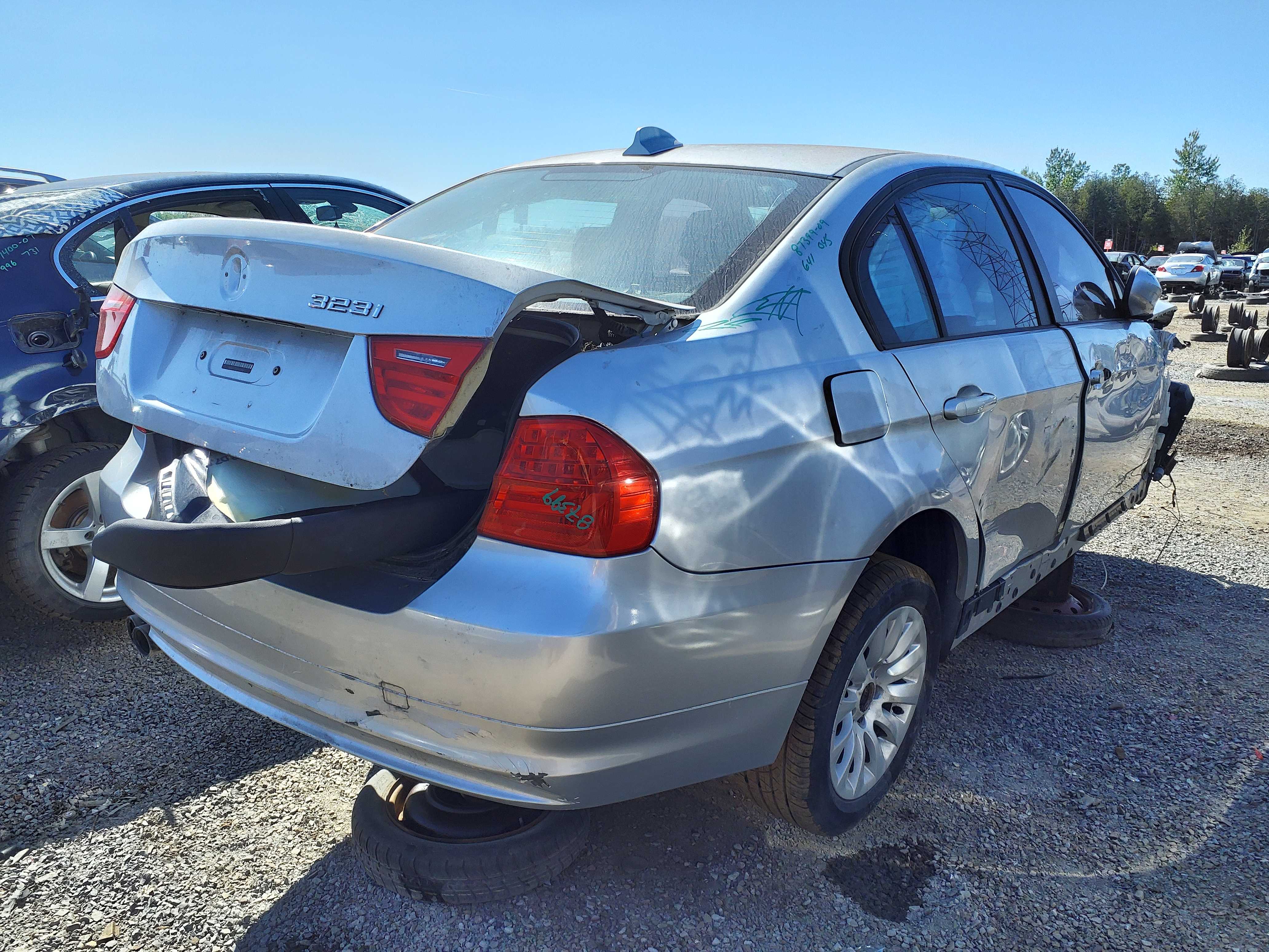 BMW 323 2009