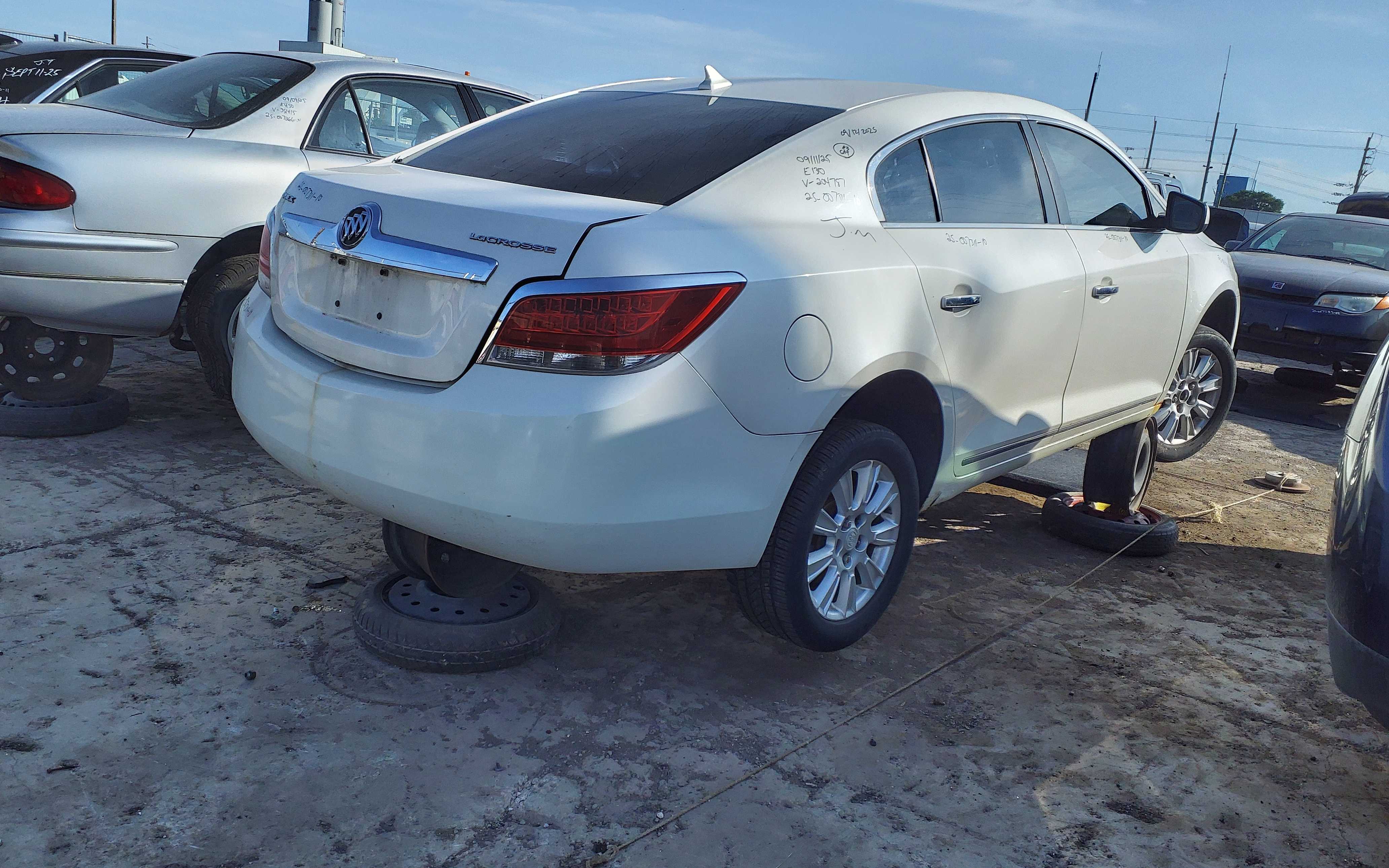 BUICK LACROSSE 2010