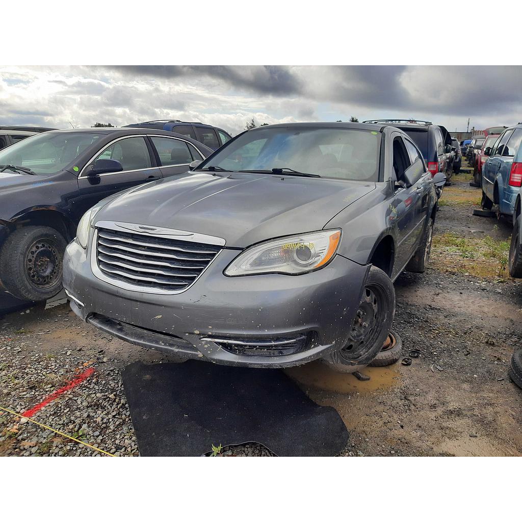CHRYSLER 200 2013