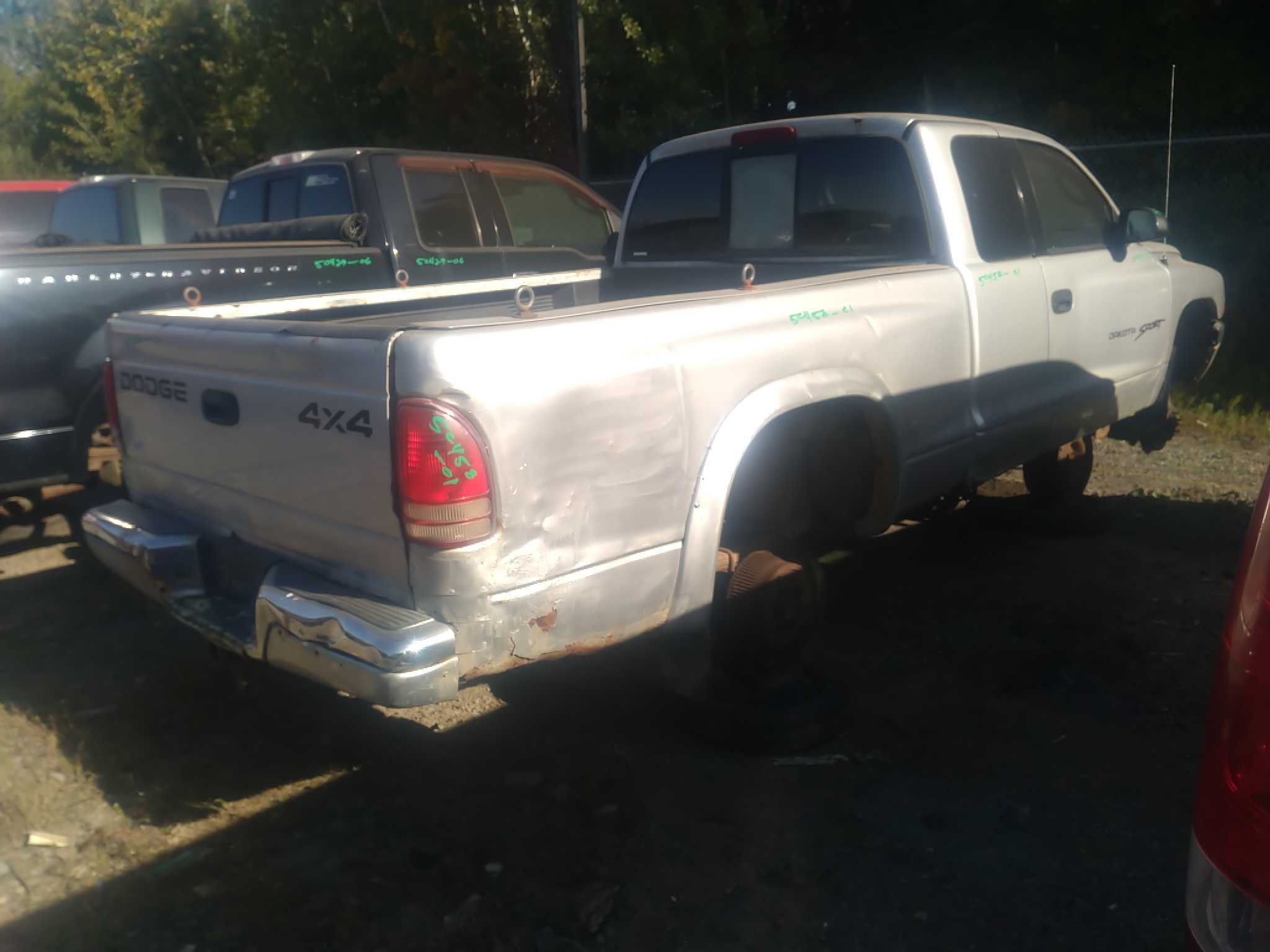 DODGE DAKOTA 2001