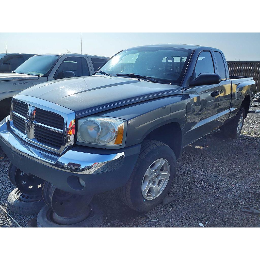 DODGE DAKOTA 2005