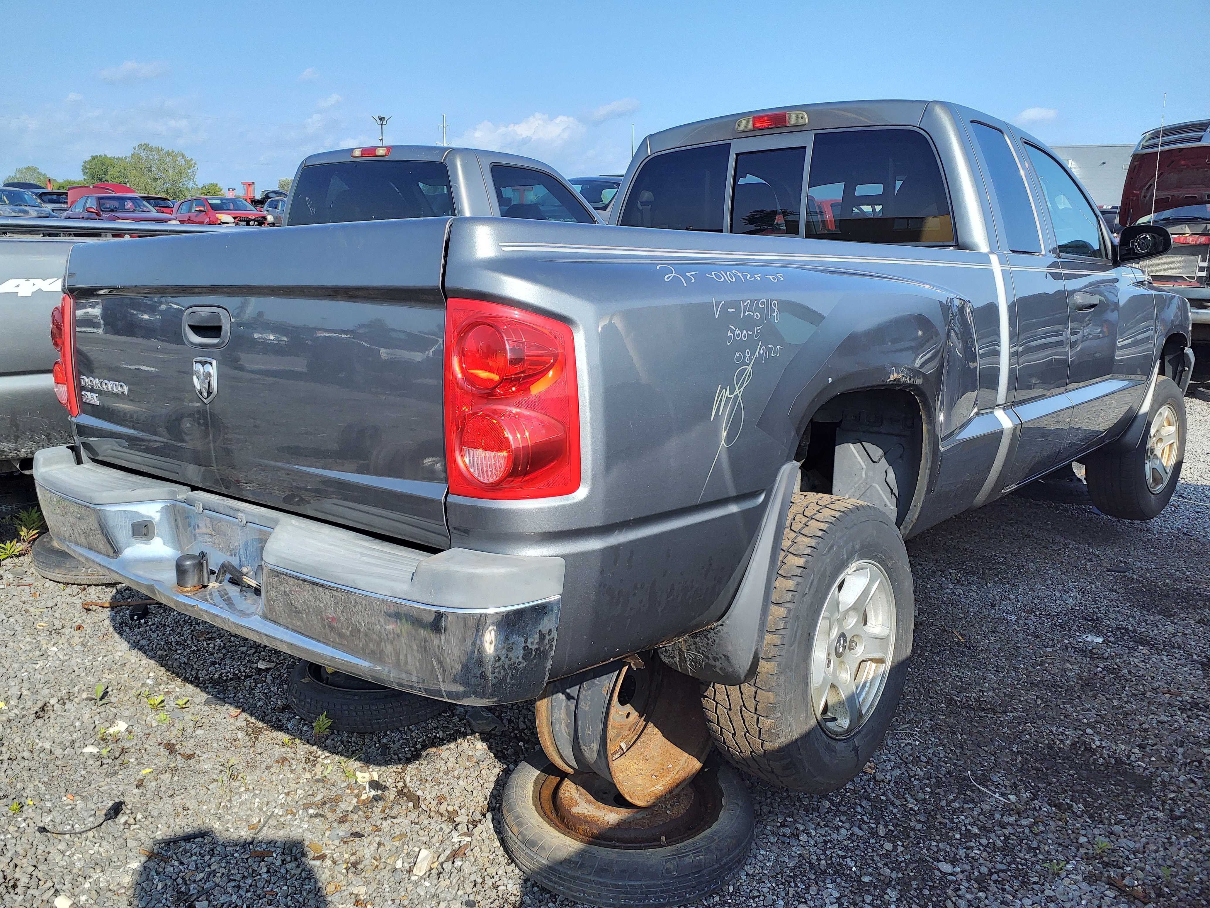 DODGE DAKOTA 2005