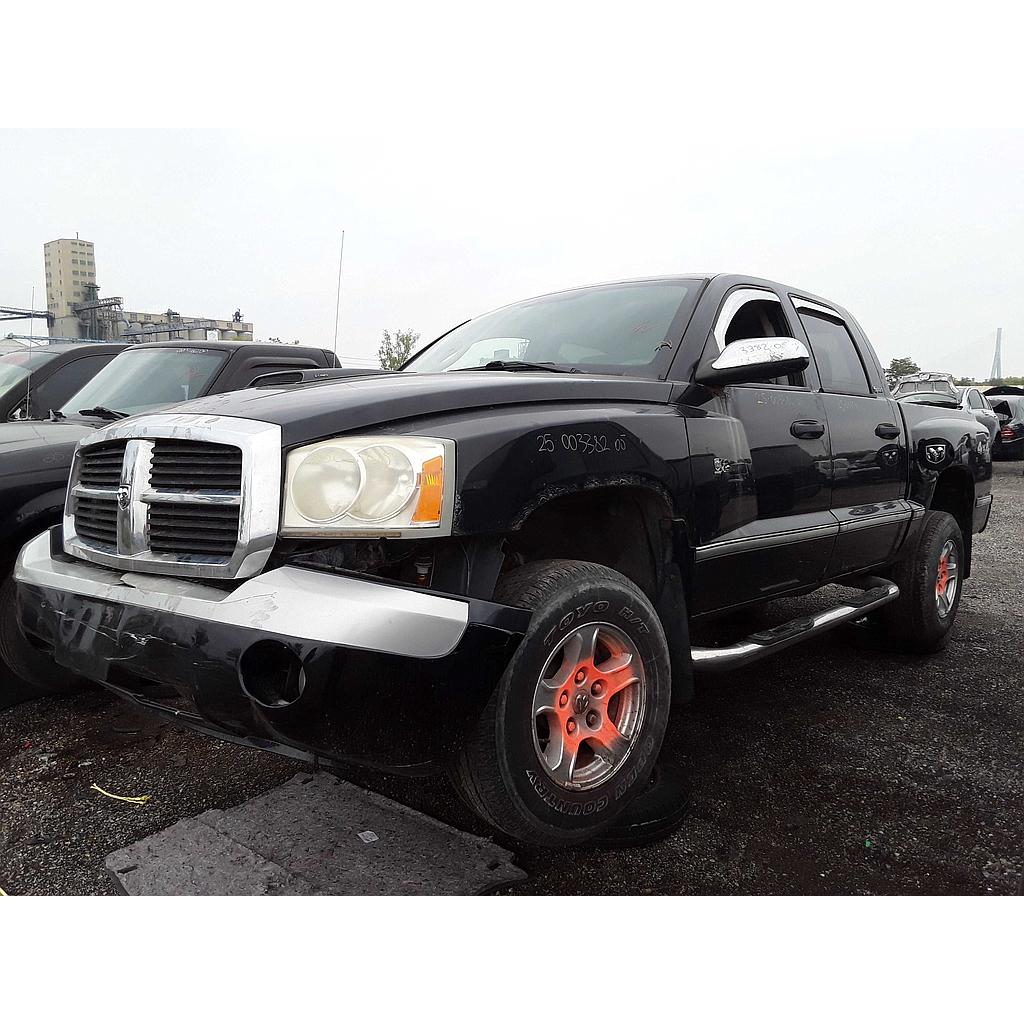 DODGE DAKOTA 2005