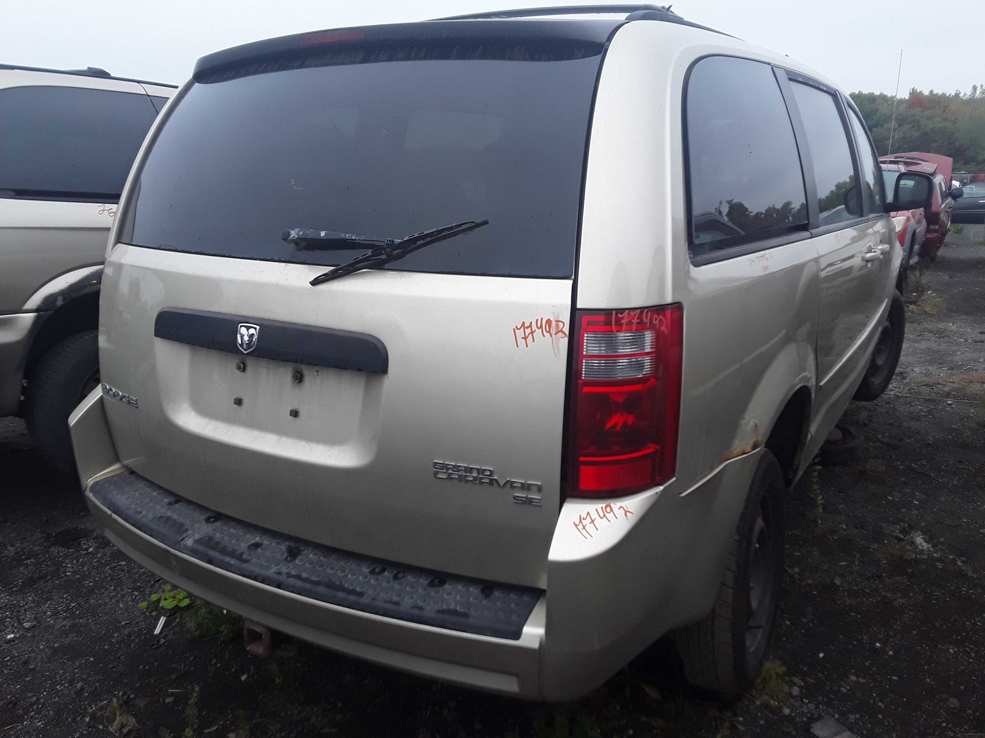 DODGE GRAND CARAVAN 2010
