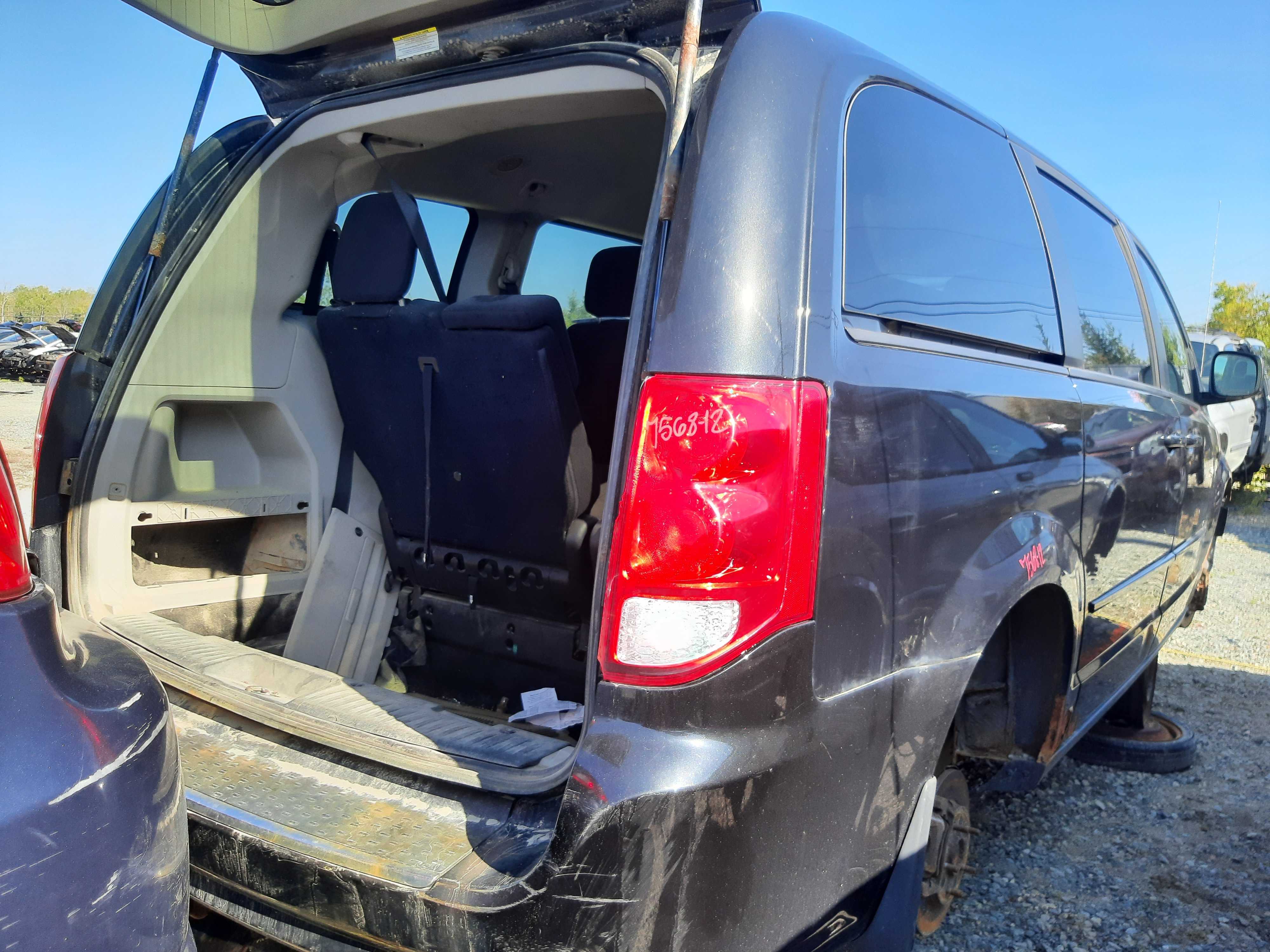 DODGE GRAND CARAVAN 2012