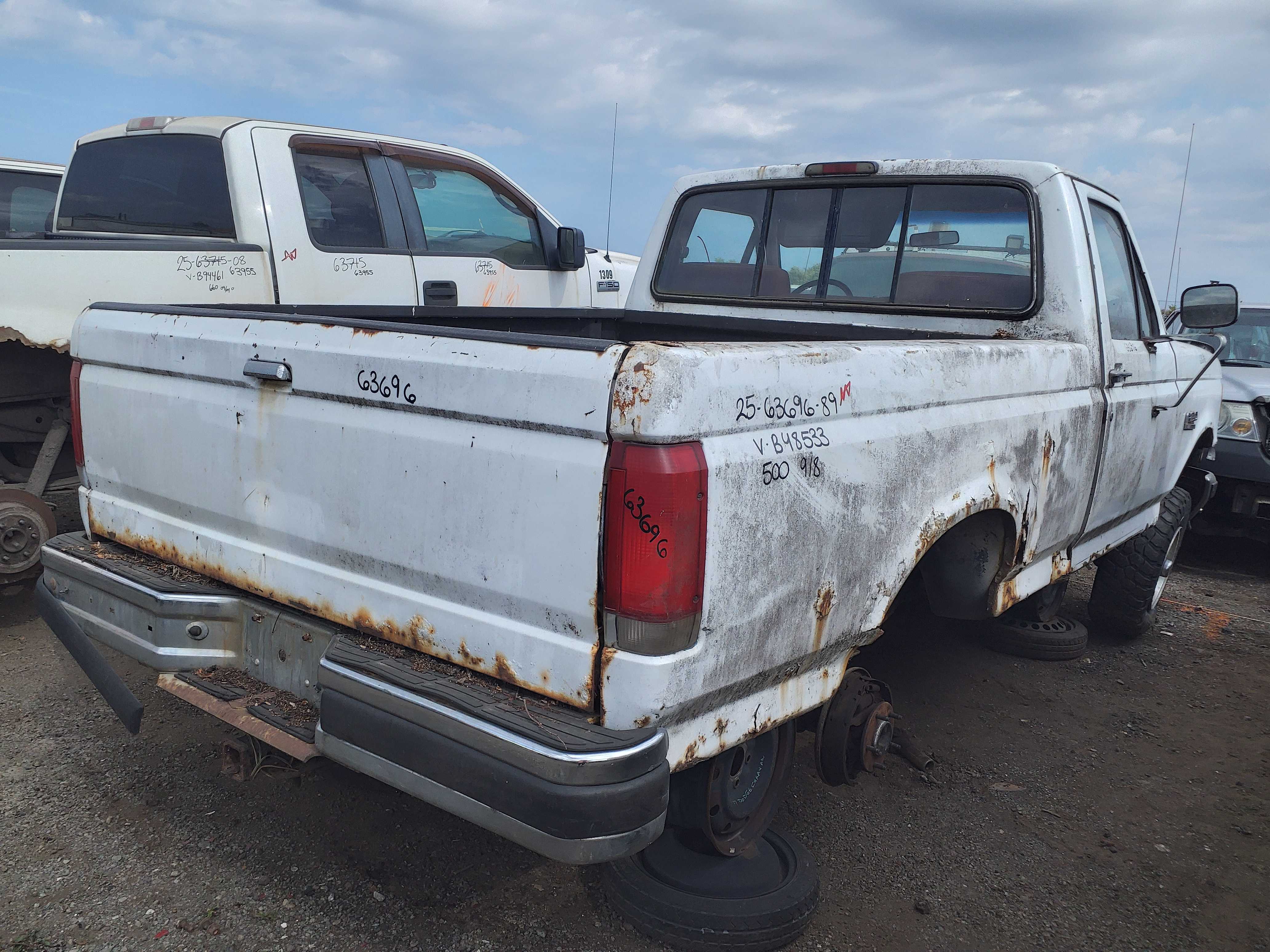 FORD 1/2 TON TRUCKS 1989